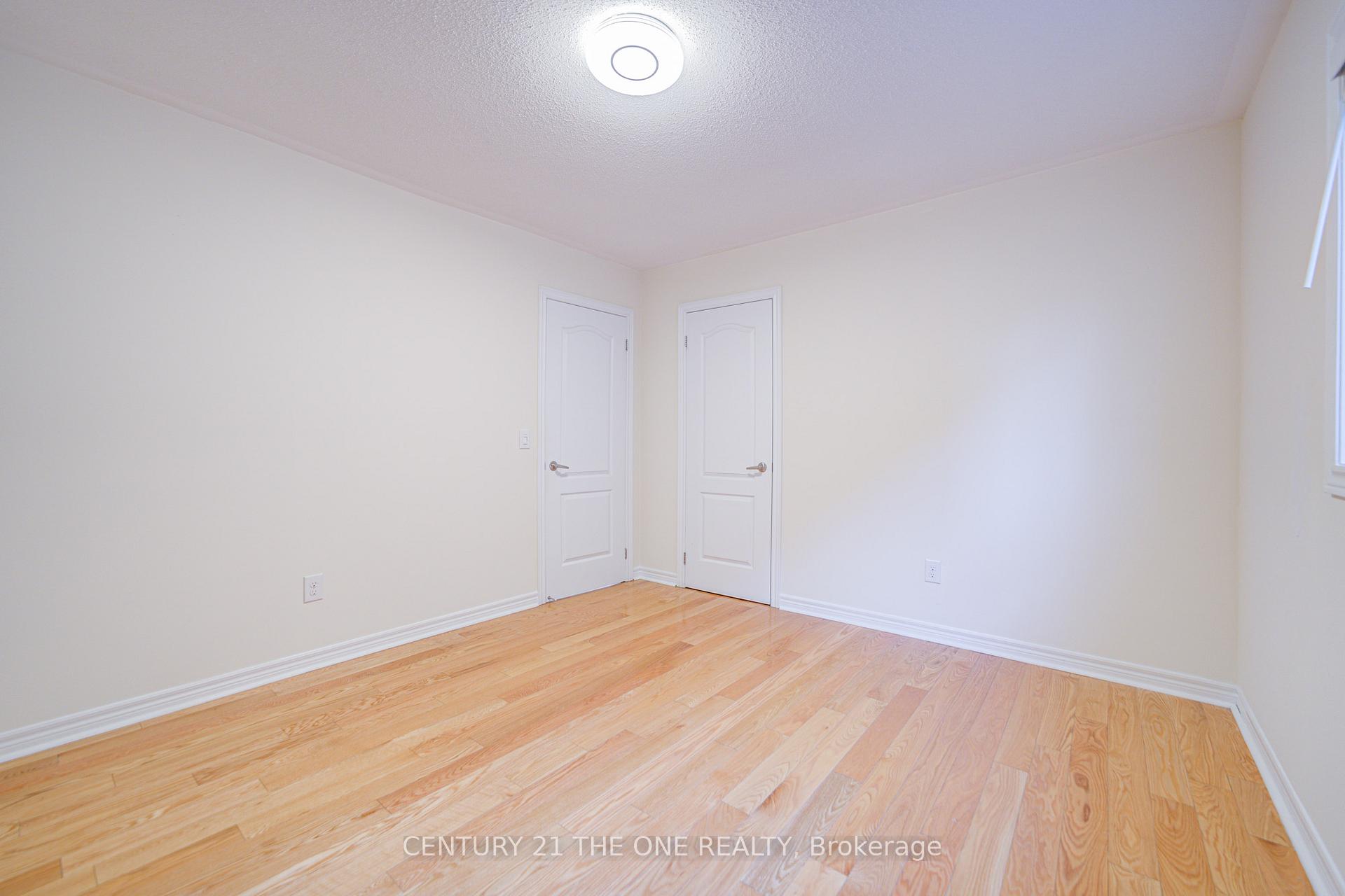 Photo 23 of 69 James Govan Drive, Whitby, Port Whitby — HOMEH