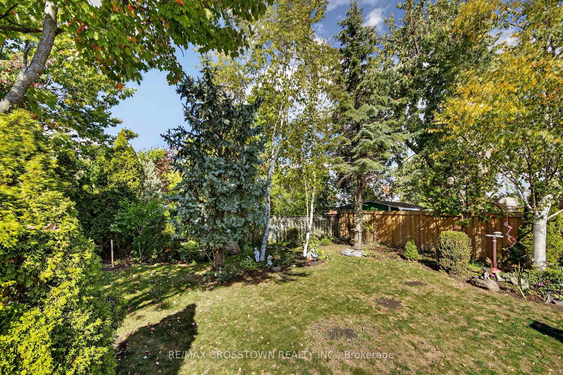 Photo 4 of 330 Harvie Road, Barrie, Holly — HOMEH