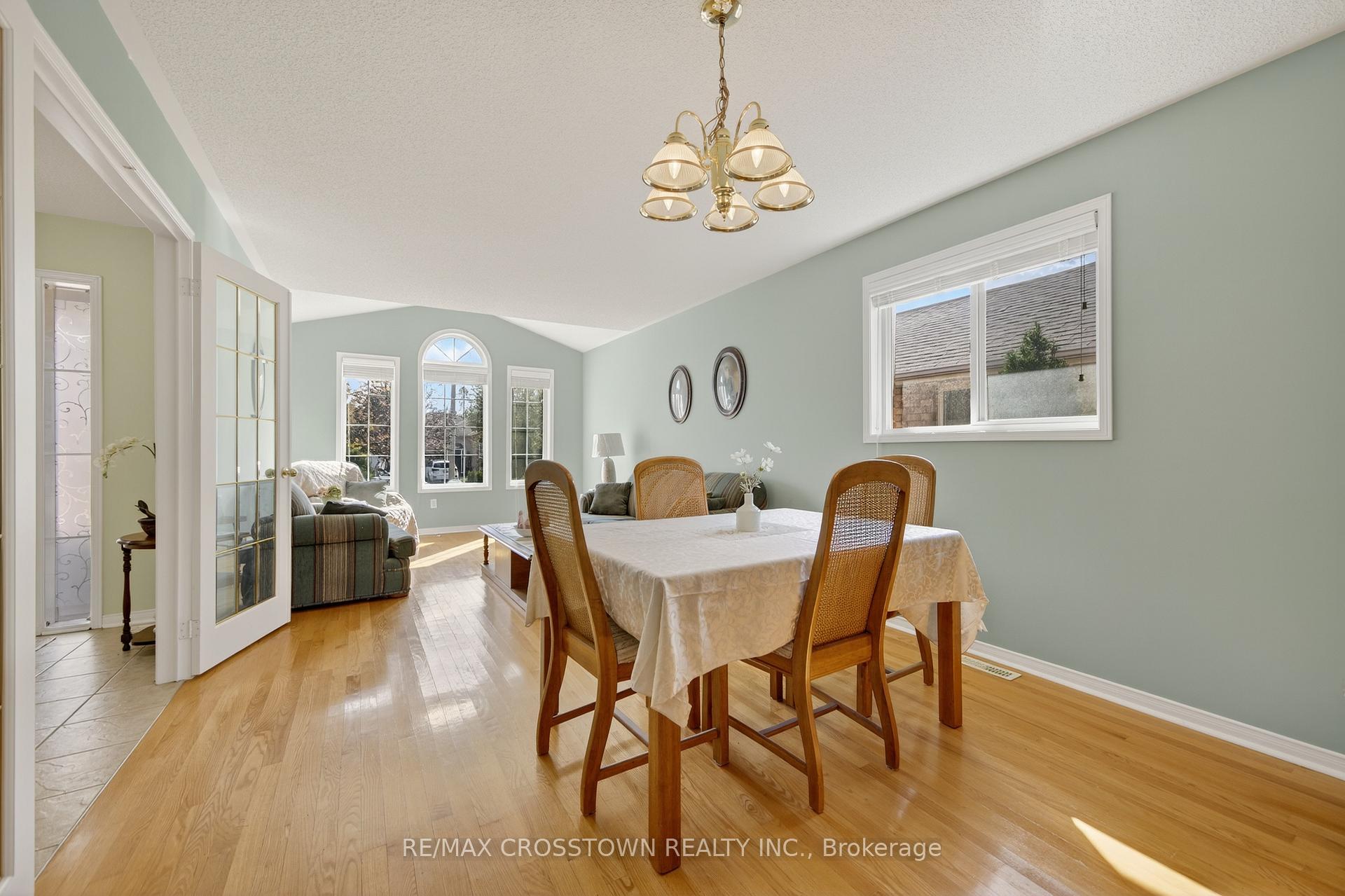 Photo 14 of 330 Harvie Road, Barrie, Holly — HOMEH