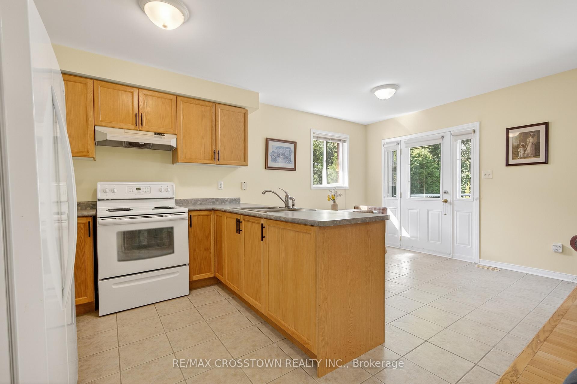 Photo 13 of 330 Harvie Road, Barrie, Holly — HOMEH