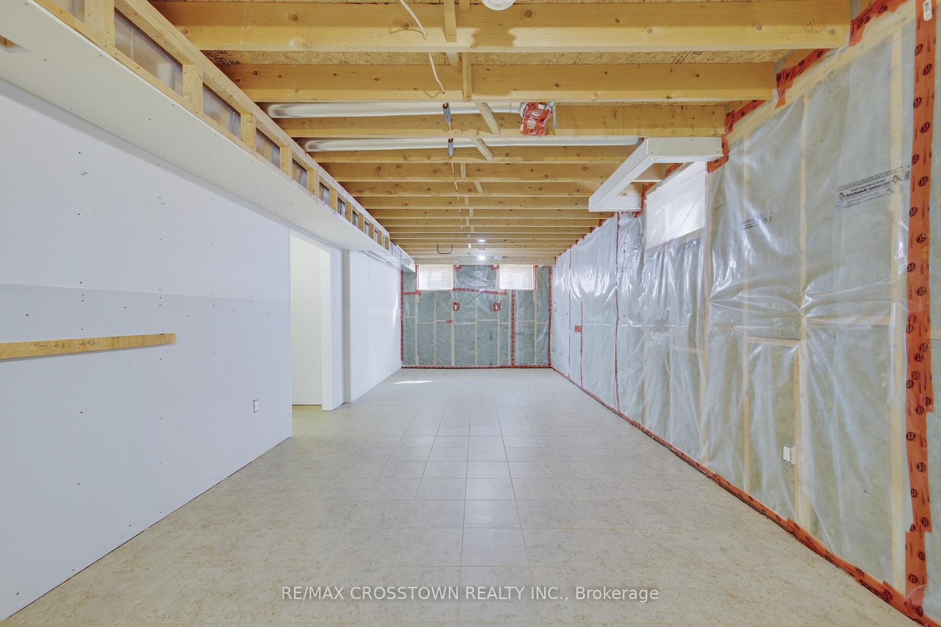 Photo 36 of 330 Harvie Road, Barrie, Holly — HOMEH