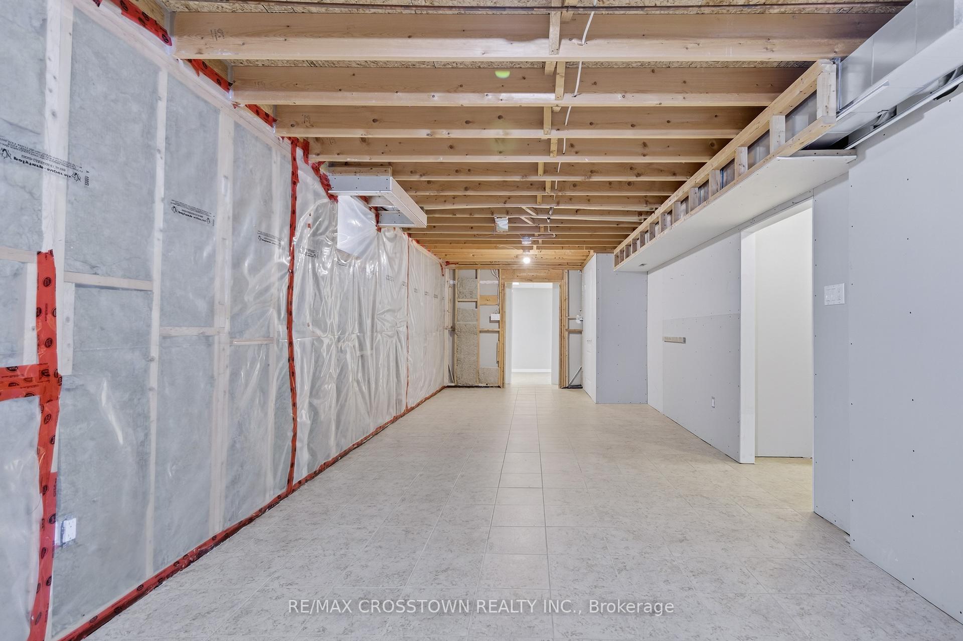 Photo 37 of 330 Harvie Road, Barrie, Holly — HOMEH