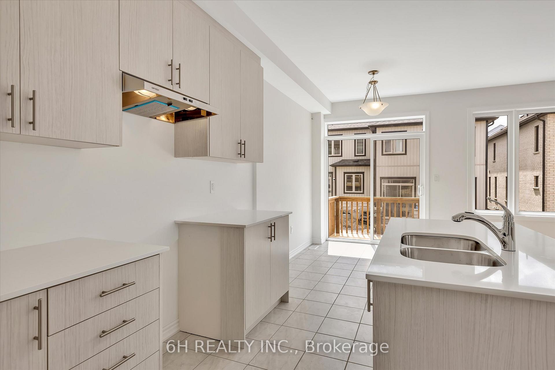 Photo 14 of 732 Carpenter Trail, Peterborough, Monaghan Ward 2 — HOMEH