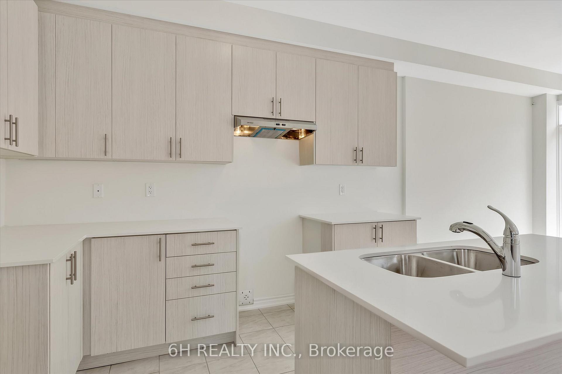 Photo 17 of 732 Carpenter Trail, Peterborough, Monaghan Ward 2 — HOMEH