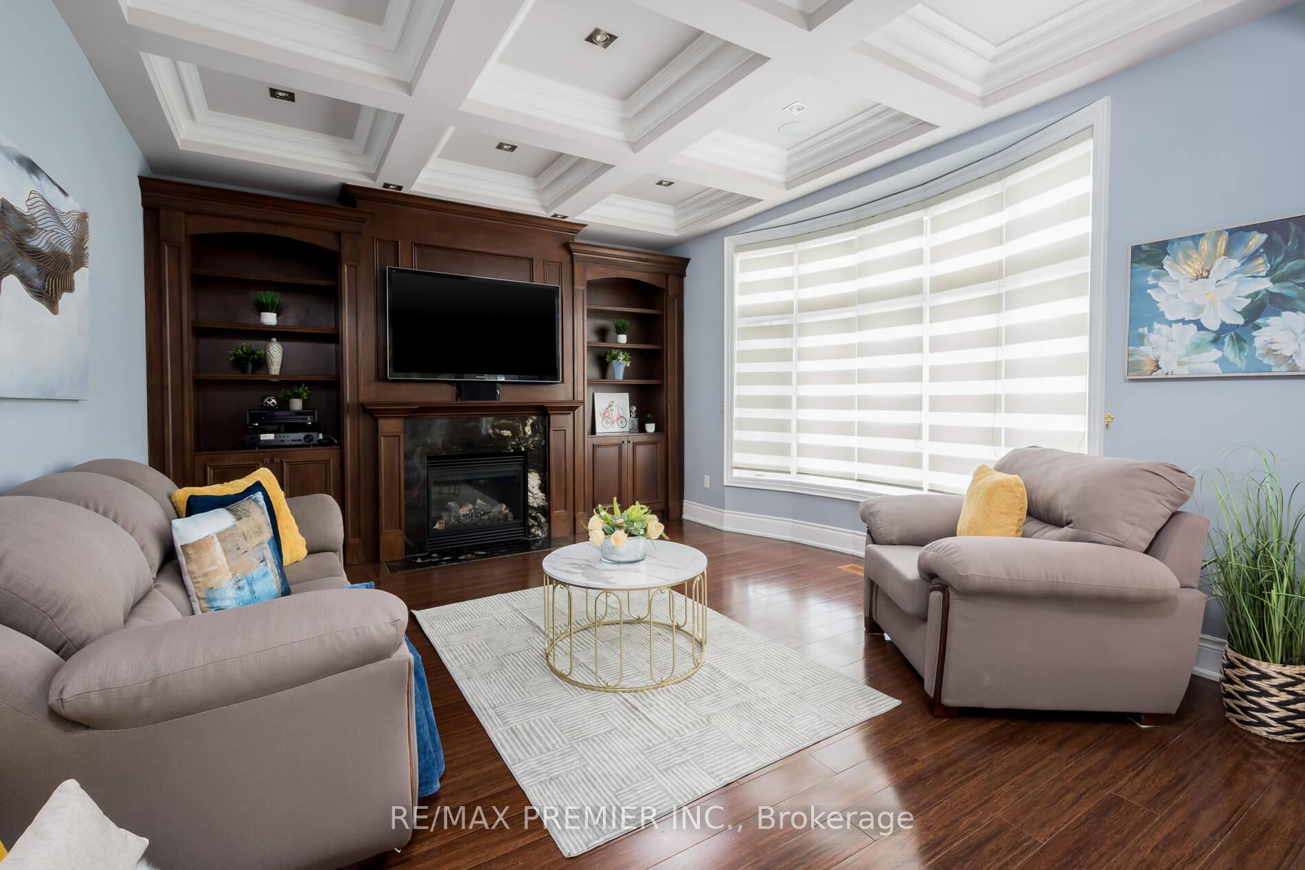 Photo 7 of 1 Virtue Crescent, Vaughan, Vellore Village — HOMEH
