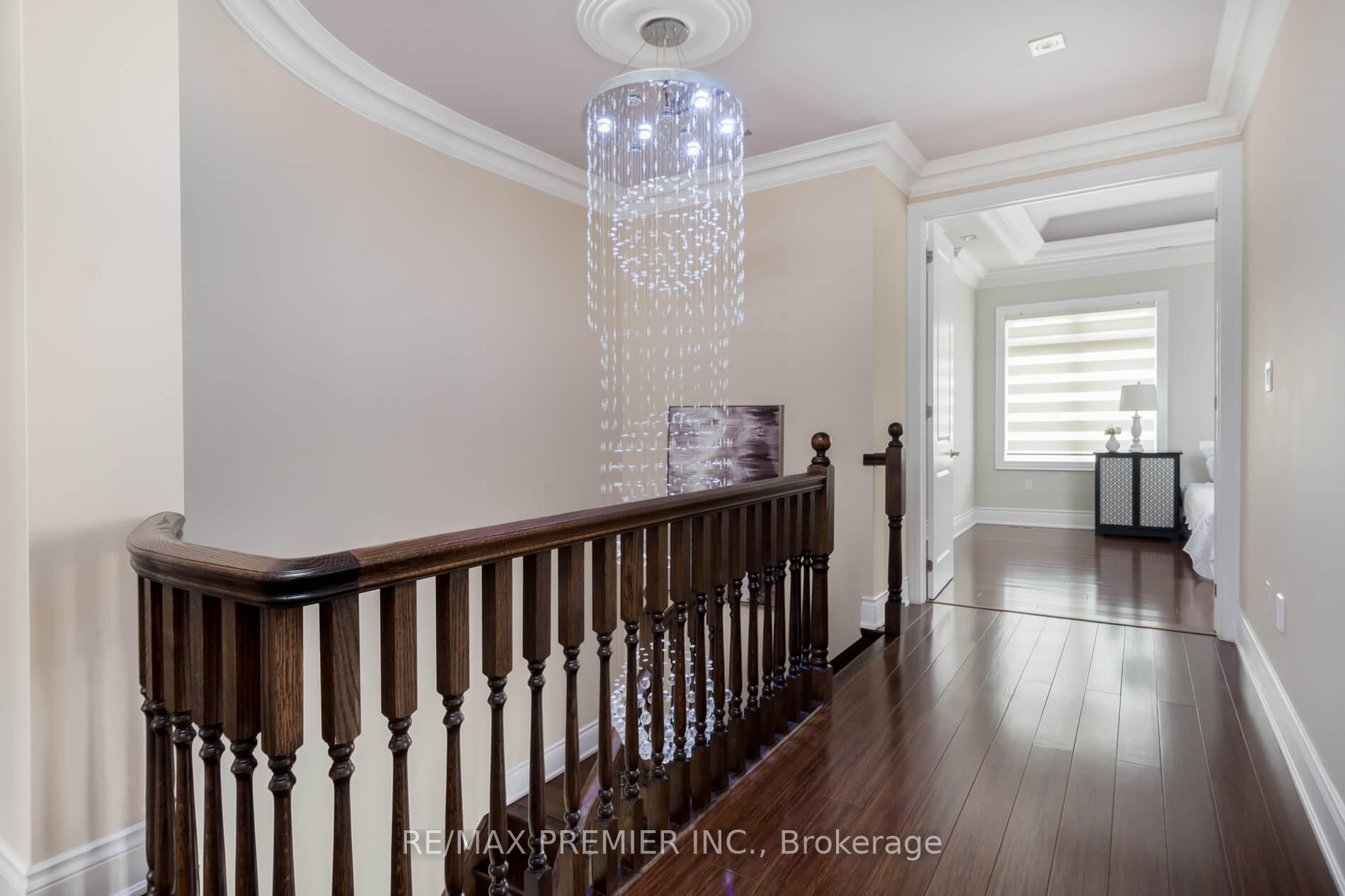 Photo 13 of 1 Virtue Crescent, Vaughan, Vellore Village — HOMEH
