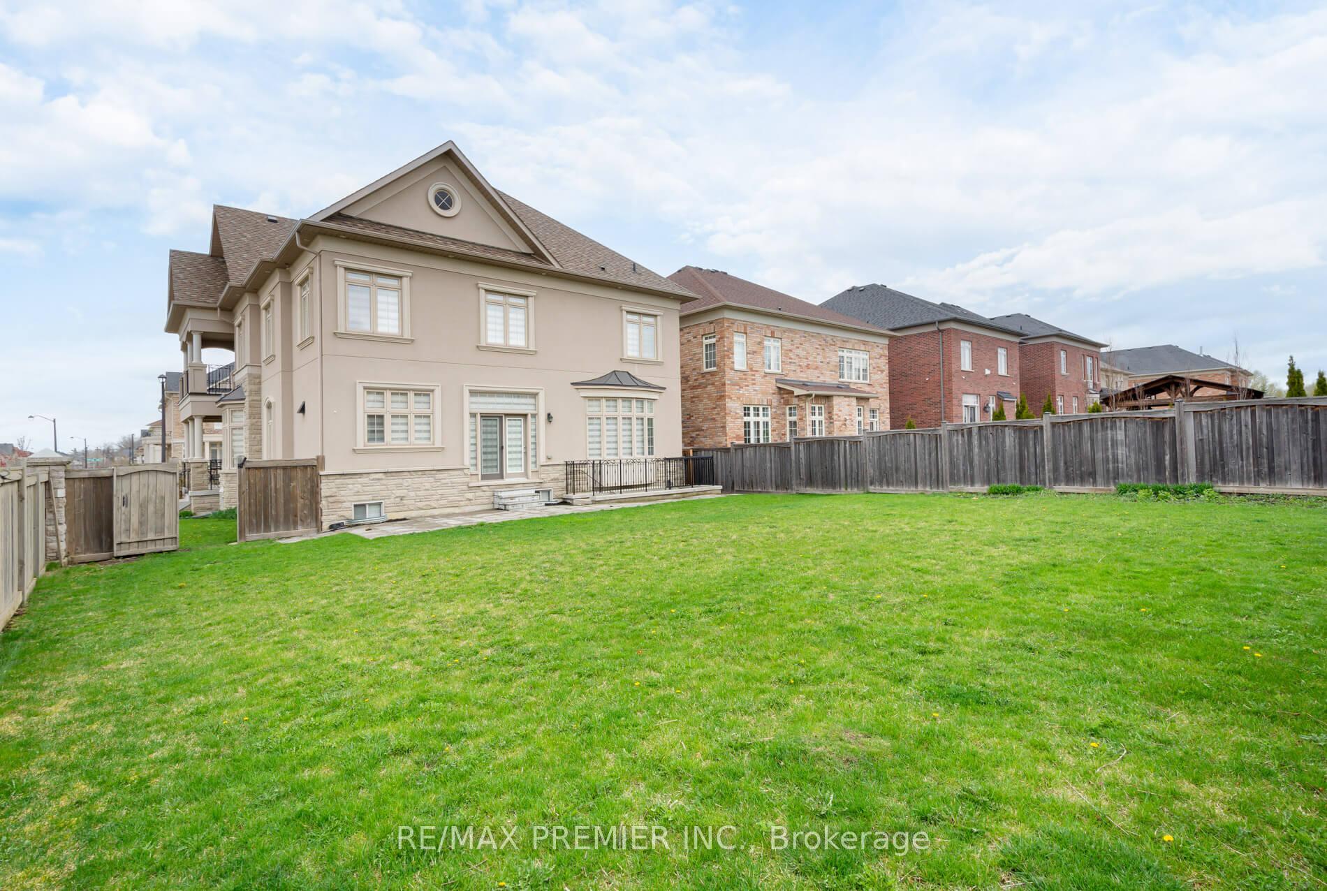 Photo 33 of 1 Virtue Crescent, Vaughan, Vellore Village — HOMEH