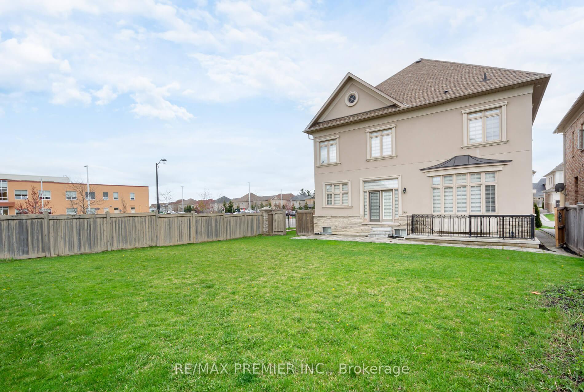 Photo 34 of 1 Virtue Crescent, Vaughan, Vellore Village — HOMEH