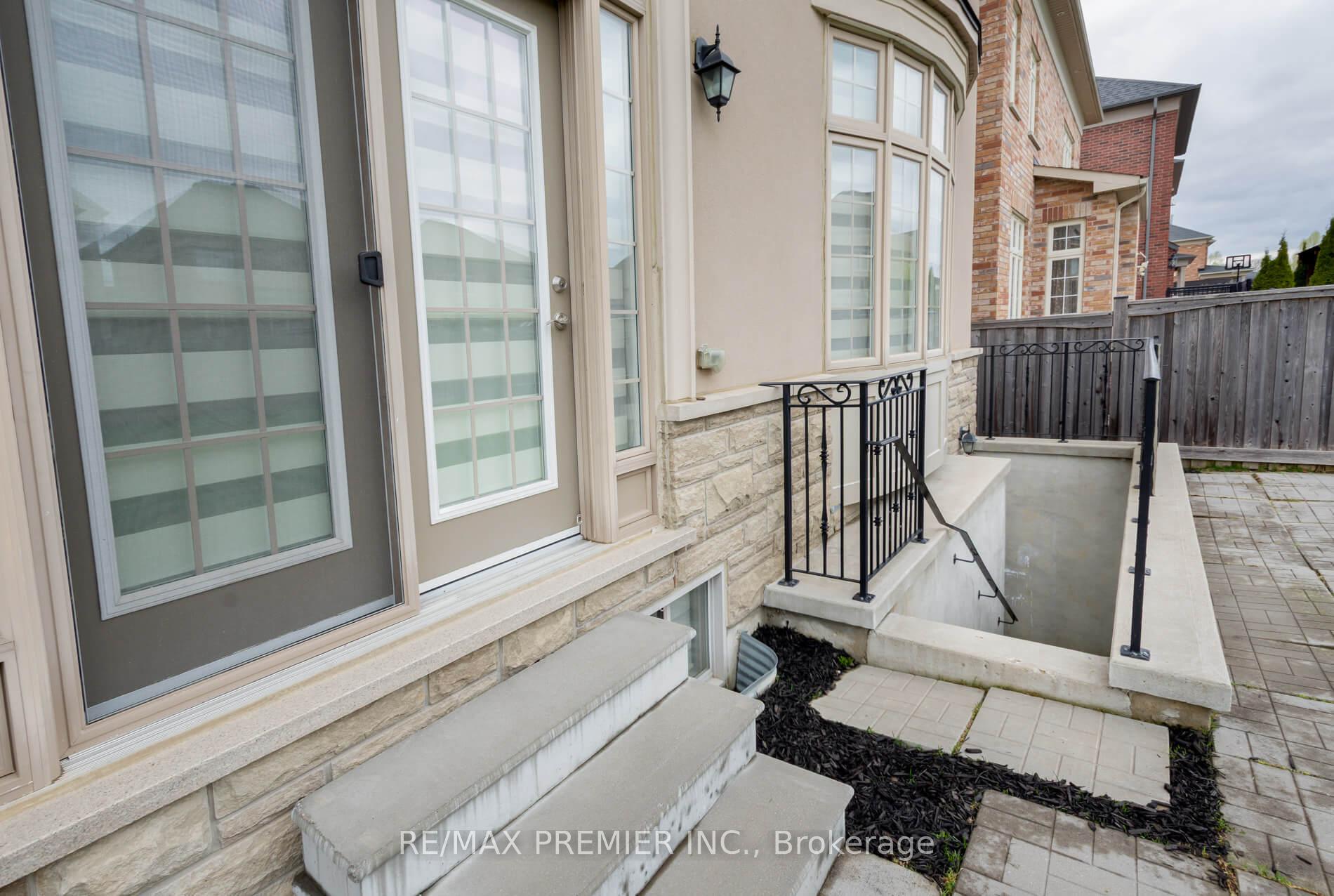 Photo 36 of 1 Virtue Crescent, Vaughan, Vellore Village — HOMEH