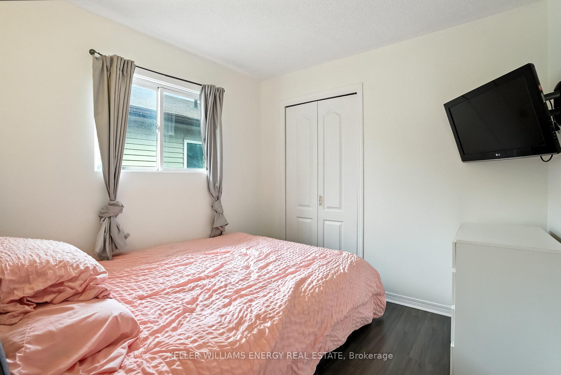 Photo 12 of 760 Hemlock Street, Peterborough, Northcrest Ward 5 — HOMEH