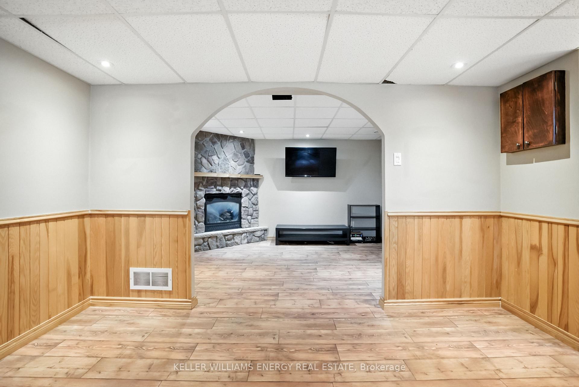 Photo 16 of 760 Hemlock Street, Peterborough, Northcrest Ward 5 — HOMEH
