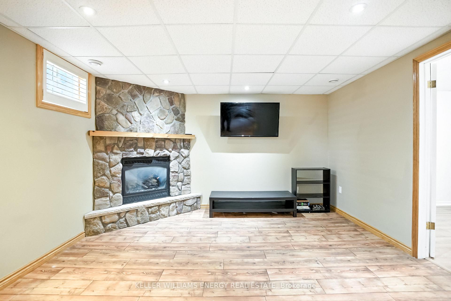Photo 17 of 760 Hemlock Street, Peterborough, Northcrest Ward 5 — HOMEH