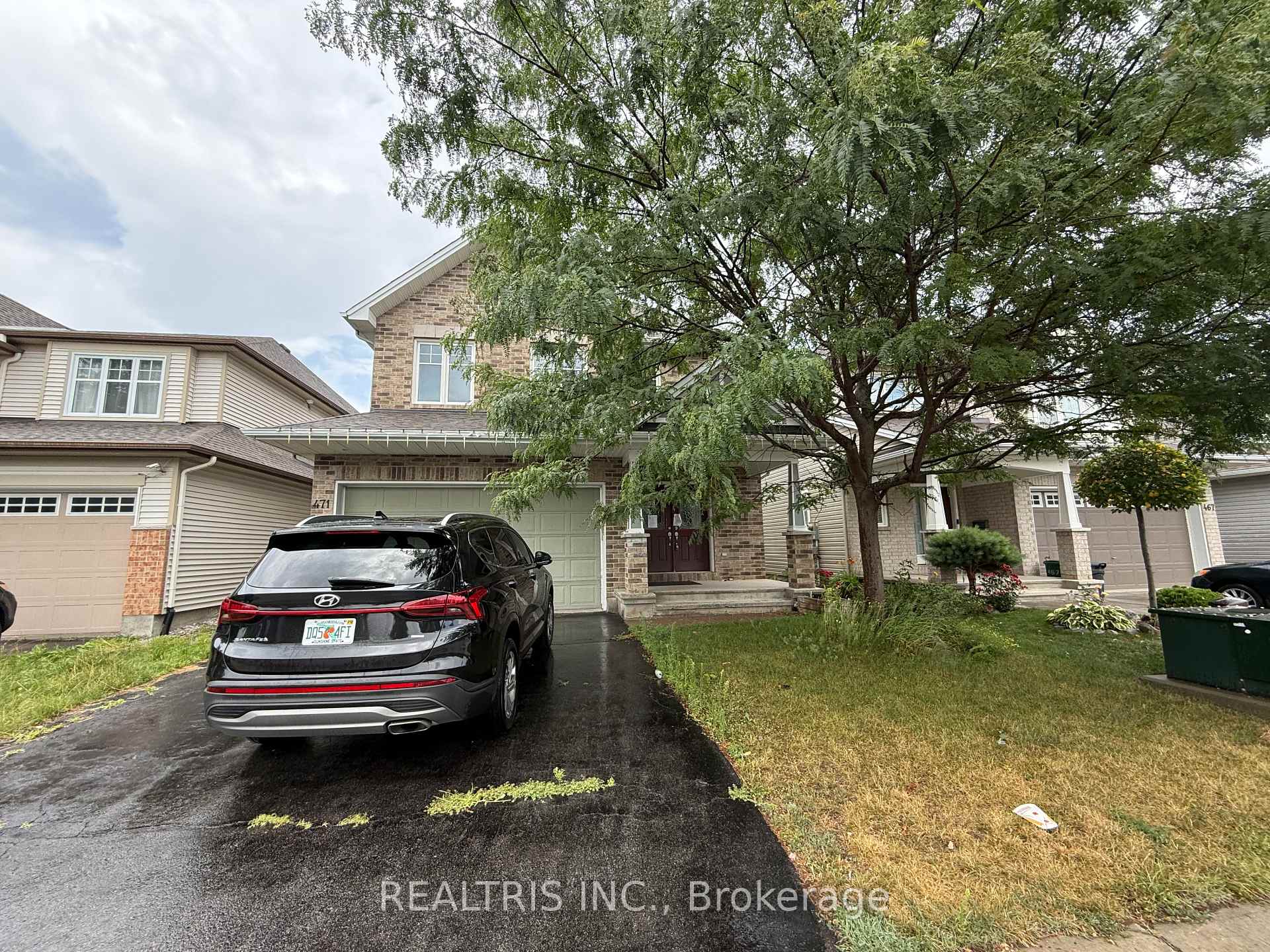 Front of 471 Creekview Way