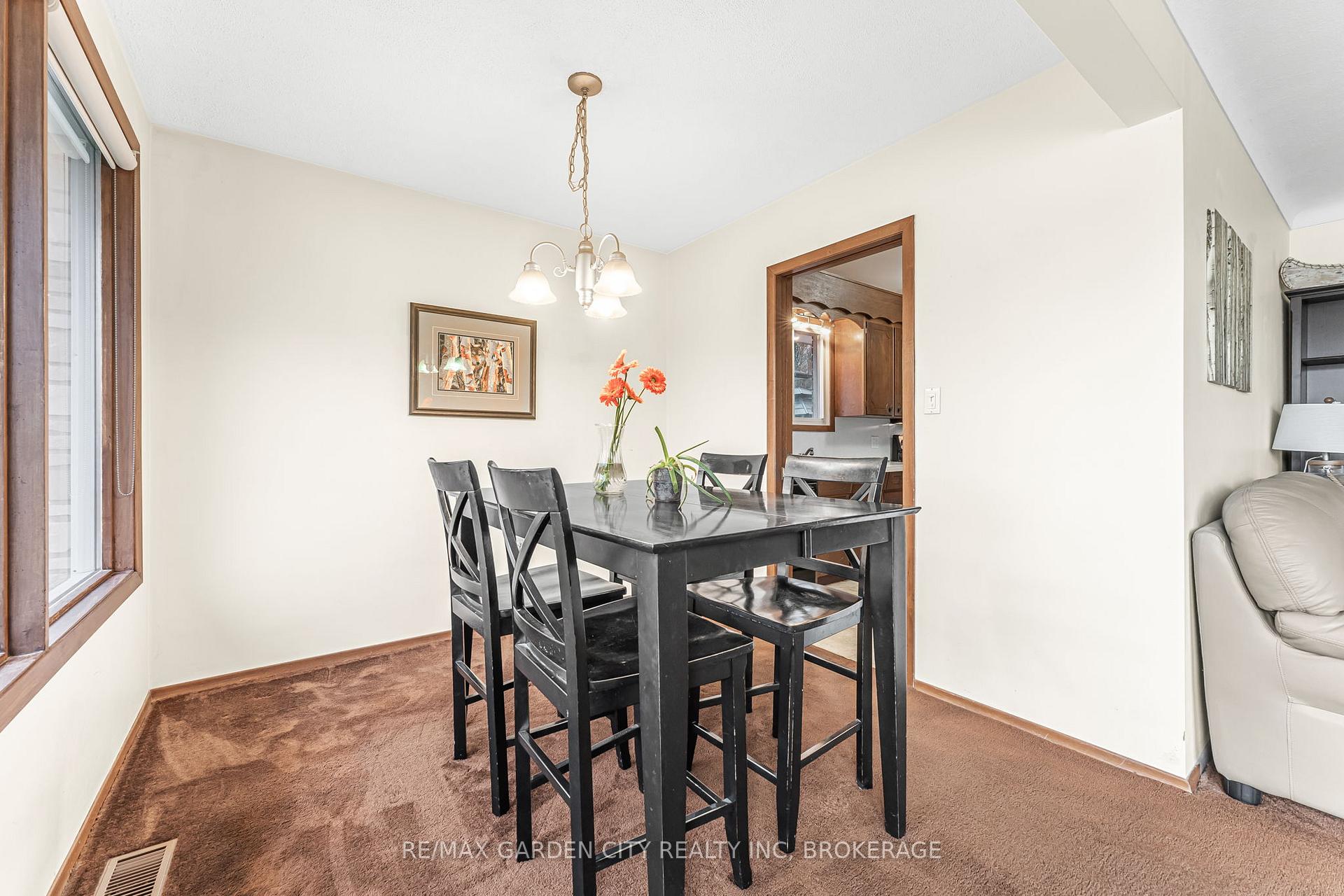Photo 9 of 674 Clare Avenue, Welland, N. Welland — HOMEH