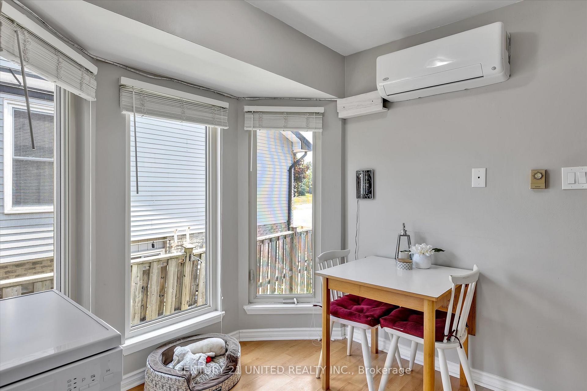 Photo 9 of 541 Crystal Drive, Peterborough, Ashburnham Ward 4 — HOMEH