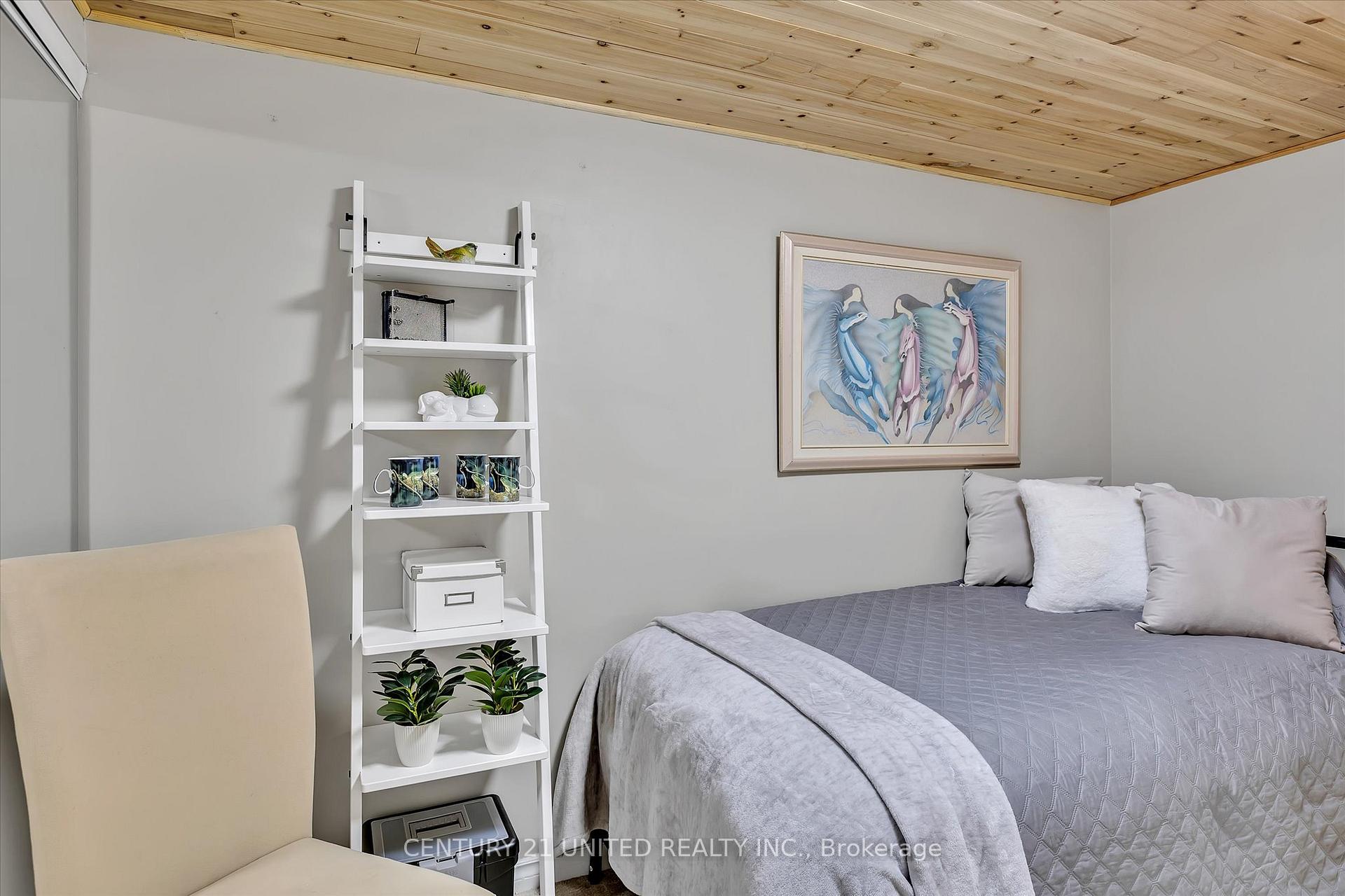 Photo 27 of 541 Crystal Drive, Peterborough, Ashburnham Ward 4 — HOMEH
