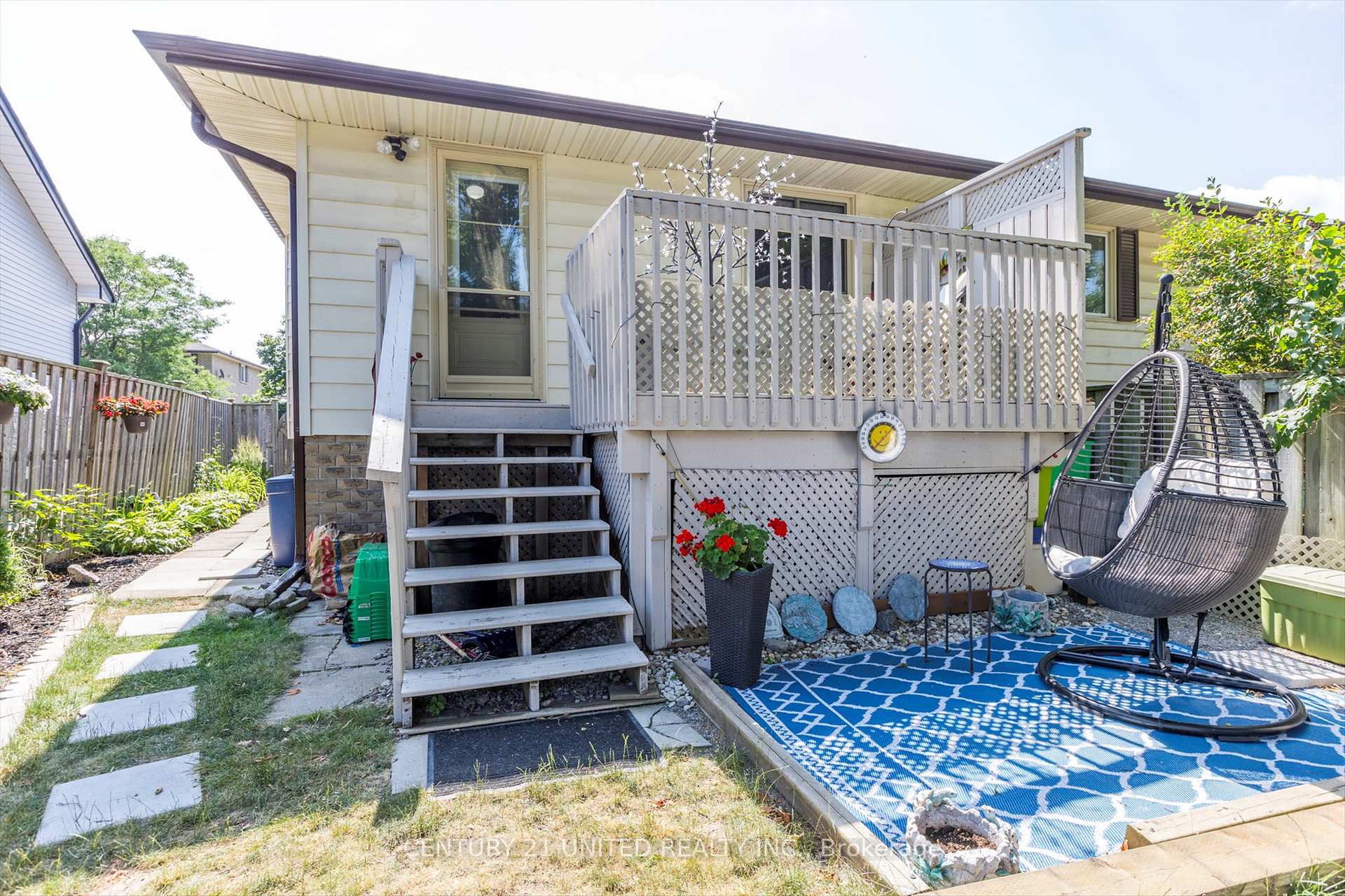 Photo 33 of 541 Crystal Drive, Peterborough, Ashburnham Ward 4 — HOMEH