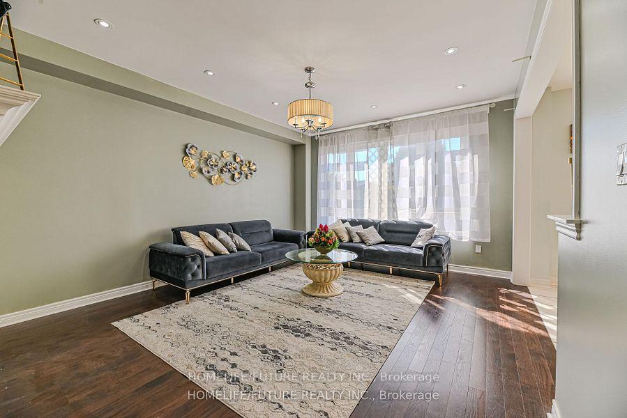 Photo 9 of 153 Braebrook Drive, Whitby, Rolling Acres — HOMEH