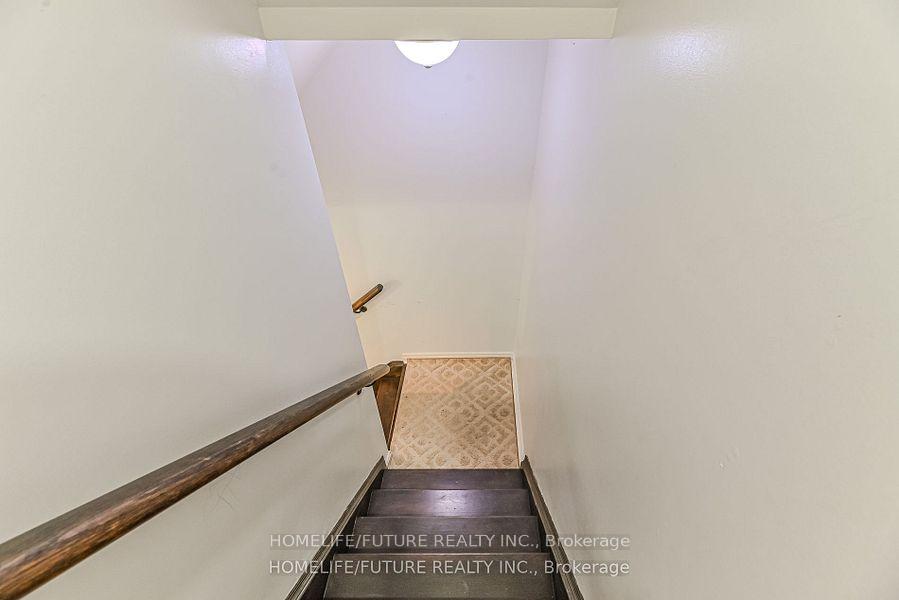 Photo 29 of 153 Braebrook Drive, Whitby, Rolling Acres — HOMEH