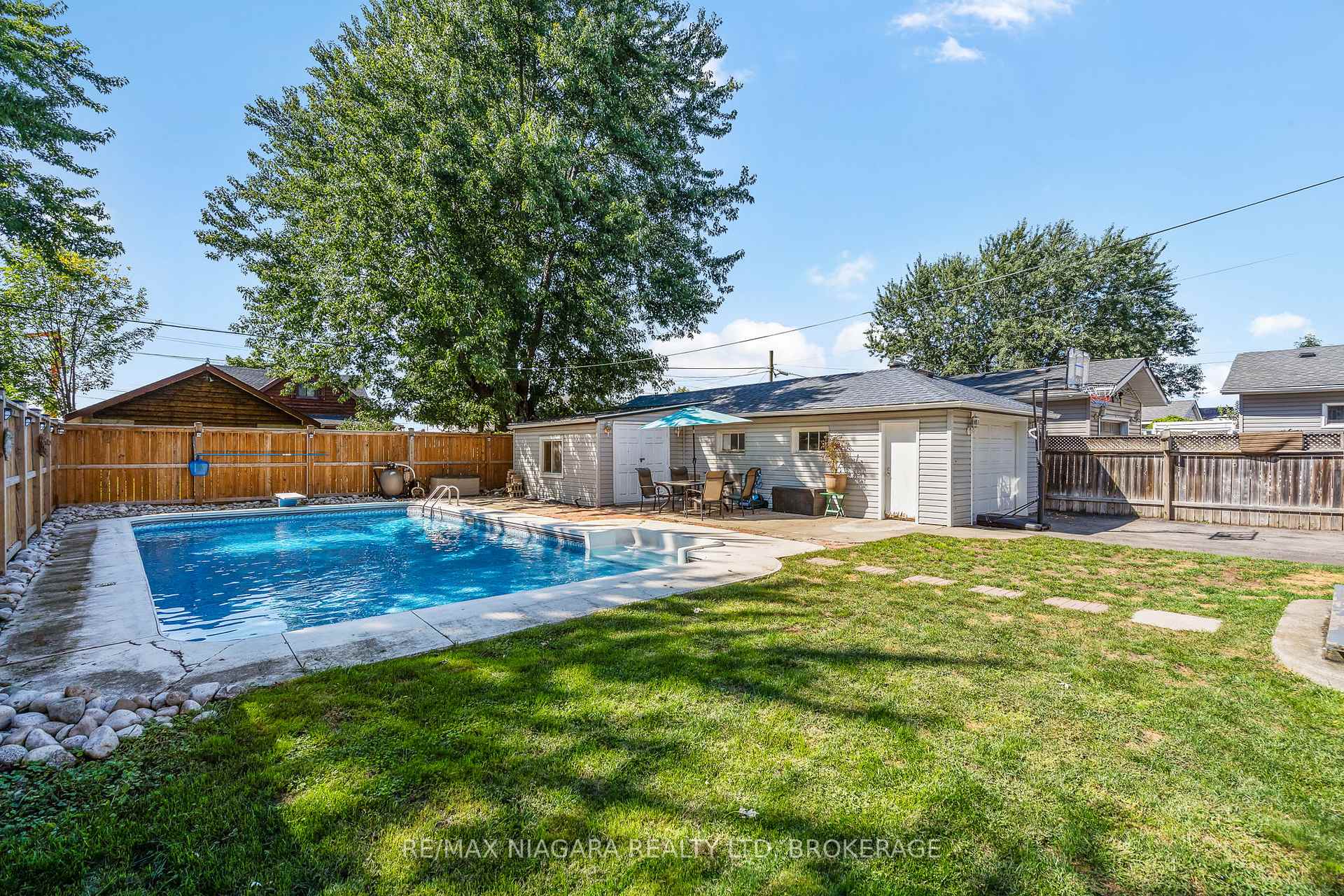 Photo 24 of 70 Beatrice Street, Welland, Lincoln/Crowland — HOMEH