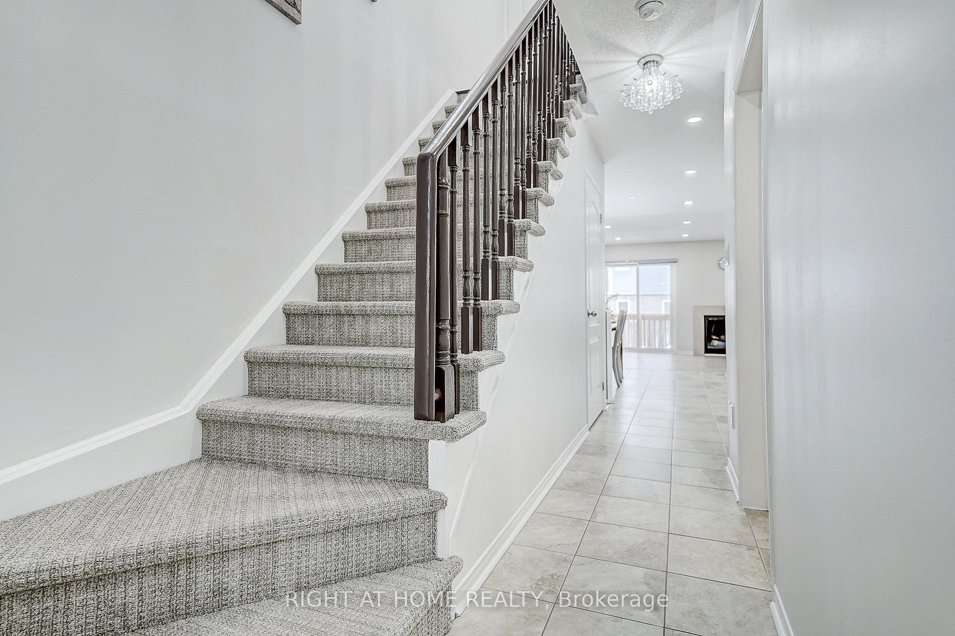 Photo 6 of 1123 Schooling Drive, Oshawa, Taunton — HOMEH