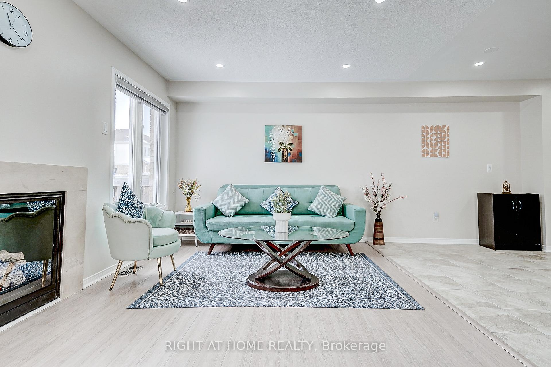 Photo 9 of 1123 Schooling Drive, Oshawa, Taunton — HOMEH