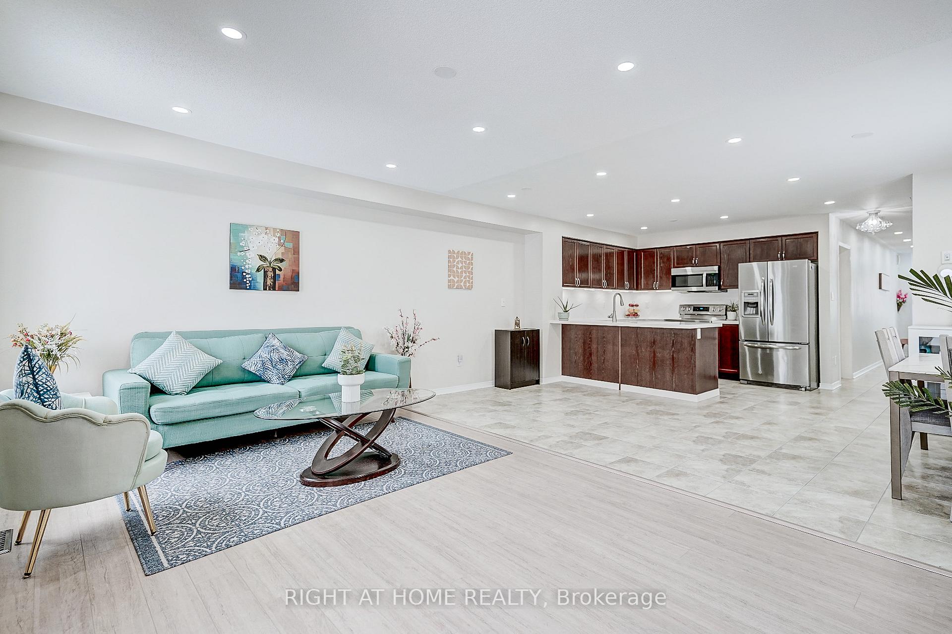 Photo 11 of 1123 Schooling Drive, Oshawa, Taunton — HOMEH