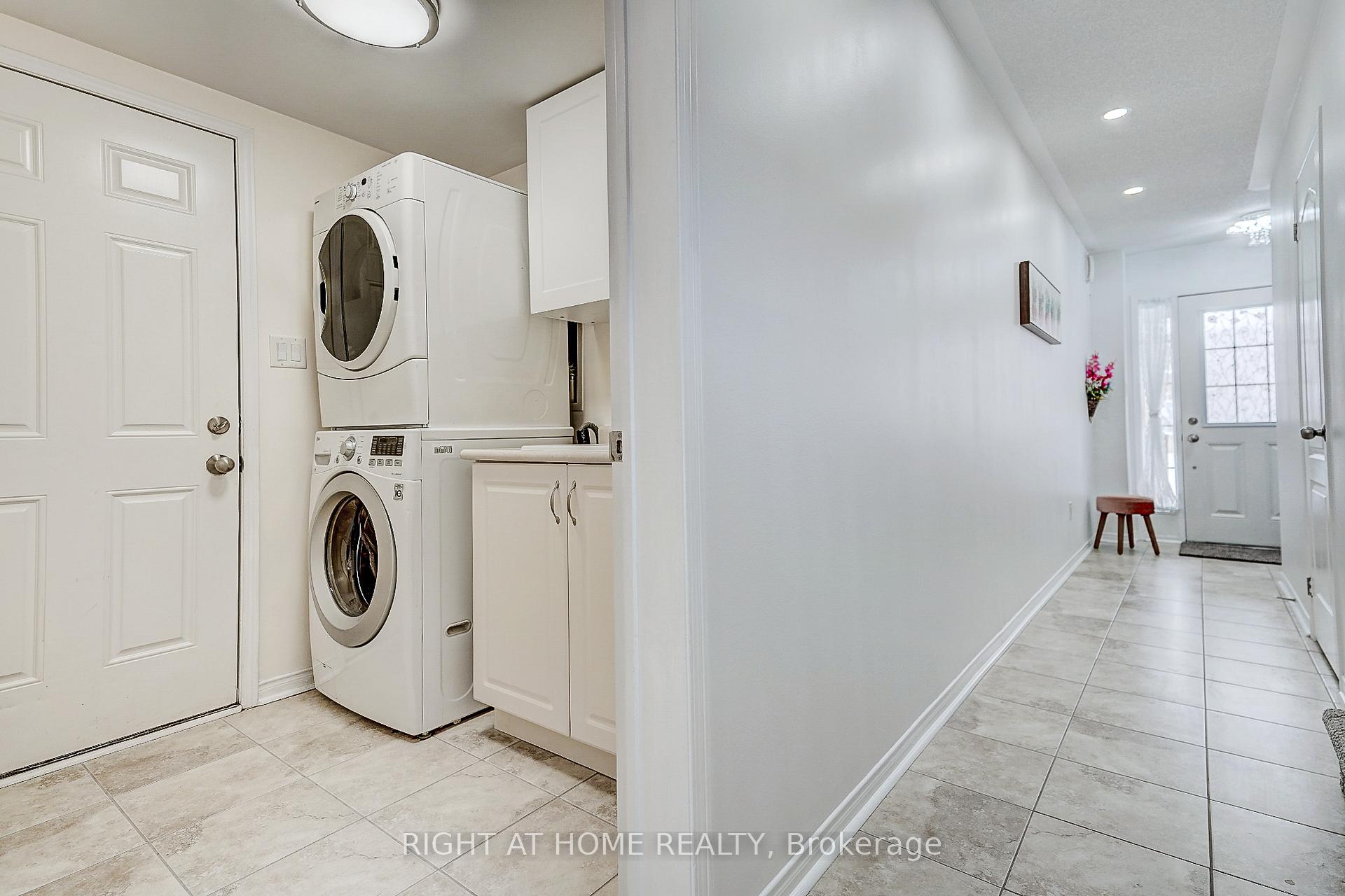 Photo 18 of 1123 Schooling Drive, Oshawa, Taunton — HOMEH