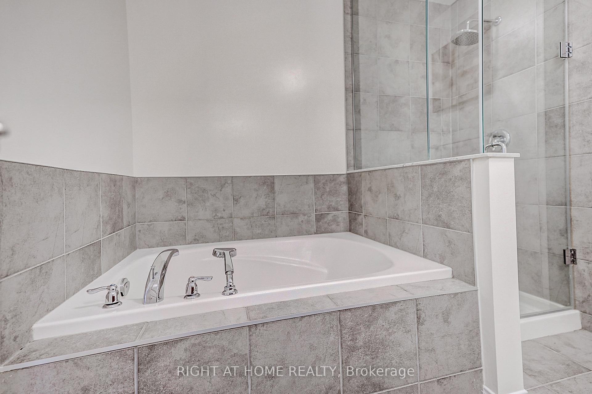 Photo 26 of 1123 Schooling Drive, Oshawa, Taunton — HOMEH