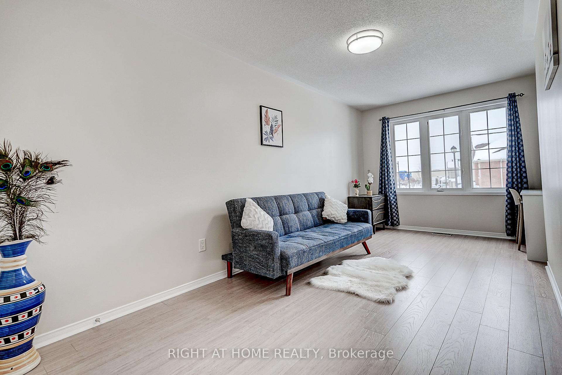 Photo 27 of 1123 Schooling Drive, Oshawa, Taunton — HOMEH