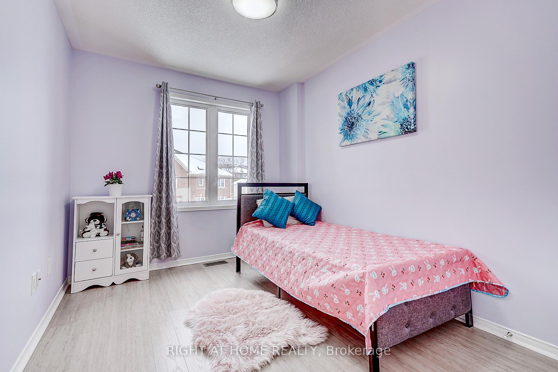 Photo 29 of 1123 Schooling Drive, Oshawa, Taunton — HOMEH