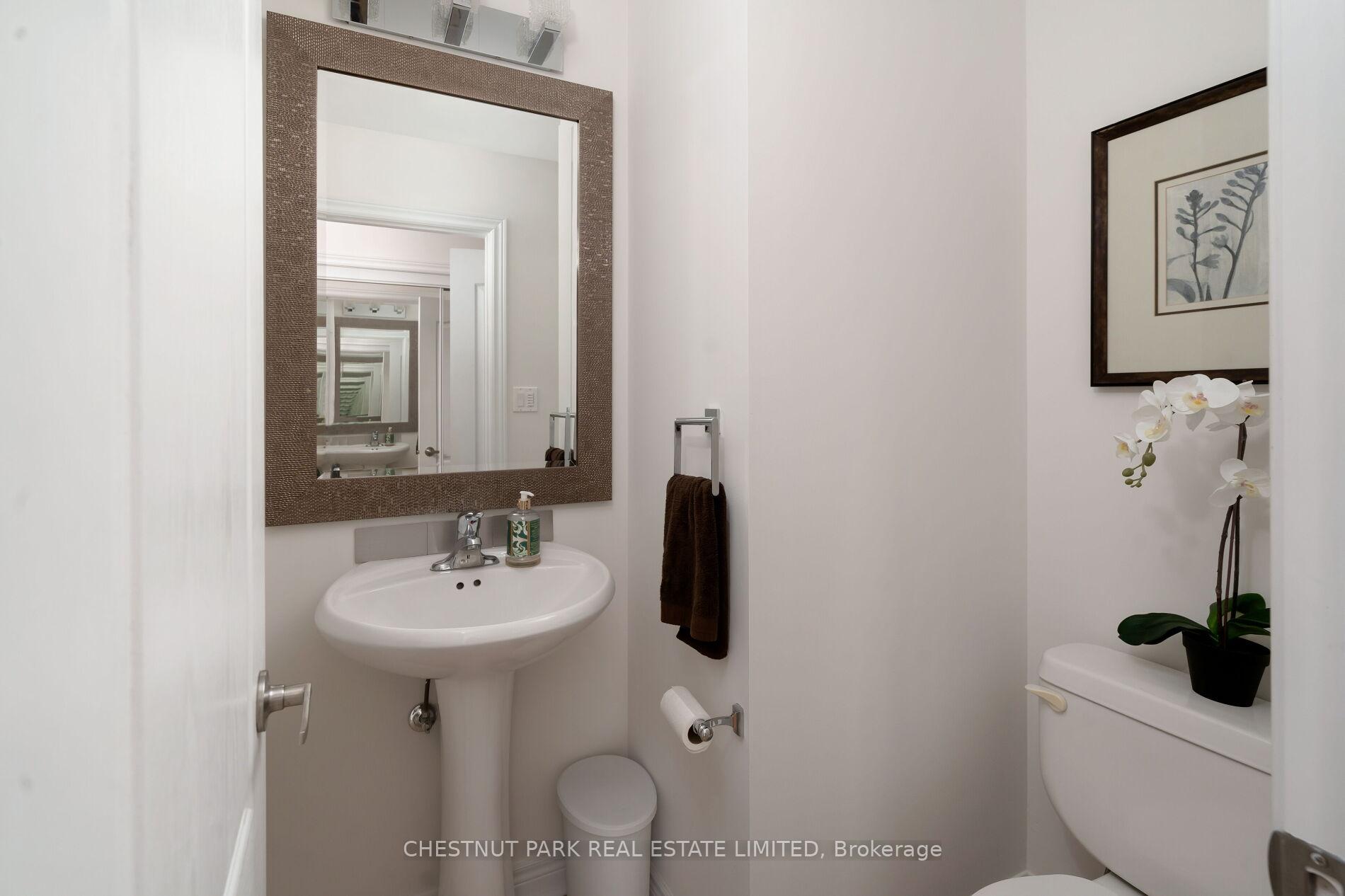 Photo 20 of 401 Carnwith Drive E, Whitby, Brooklin — HOMEH