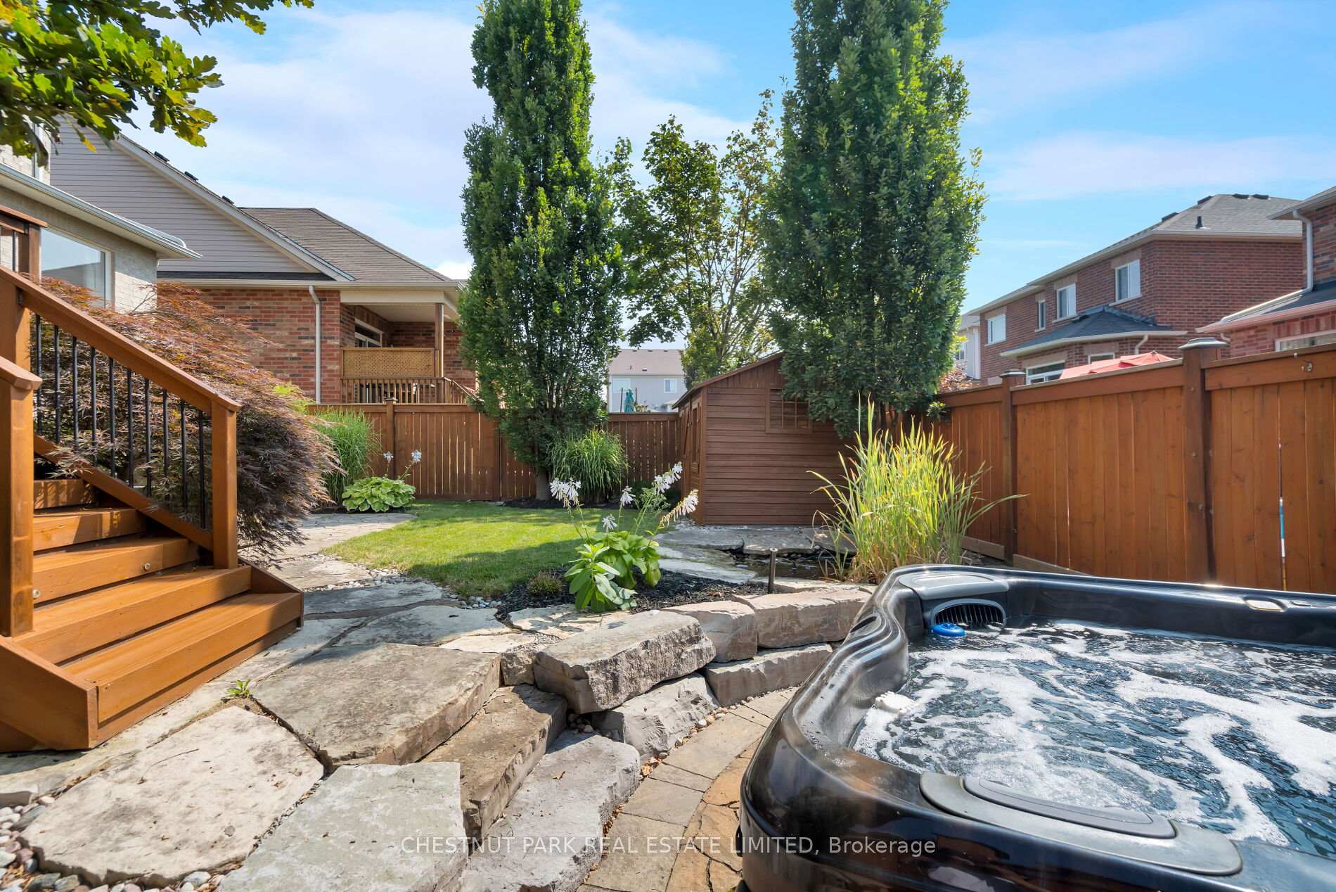 Photo 38 of 401 Carnwith Drive E, Whitby, Brooklin — HOMEH