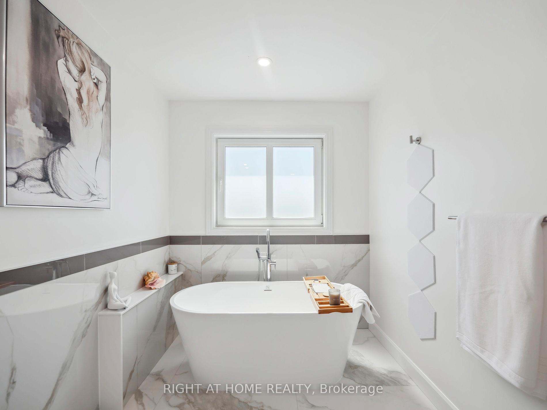 Photo 23 of 29 Neuchatel Avenue, Vaughan, Vellore Village — HOMEH