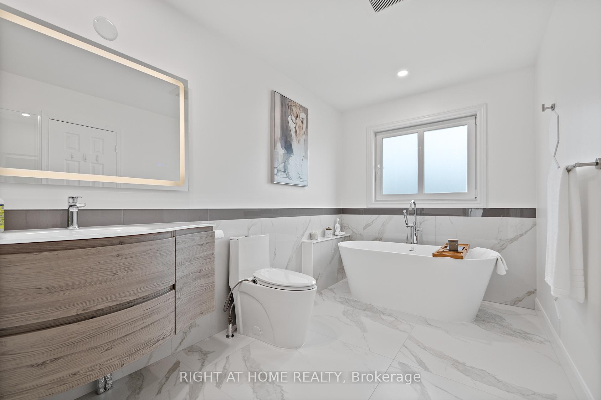 Photo 24 of 29 Neuchatel Avenue, Vaughan, Vellore Village — HOMEH
