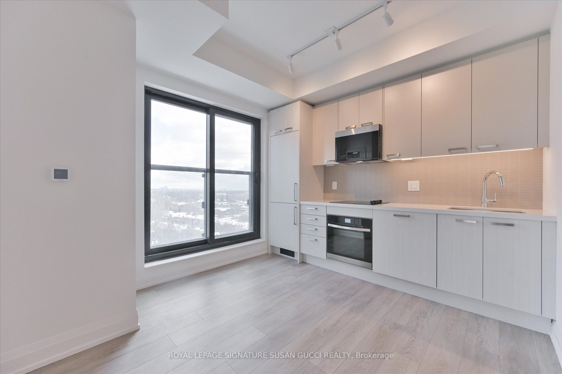 Photo 33 of Unit 1402, 20 Soudan Avenue, Toronto, Mount Pleasant West — HOMEH