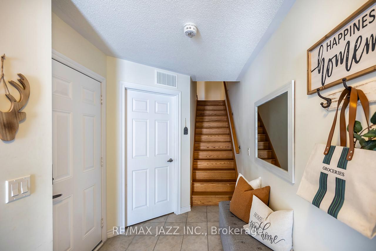 Photo 4 of 67 Far North Court, Oshawa, Windfields — HOMEH