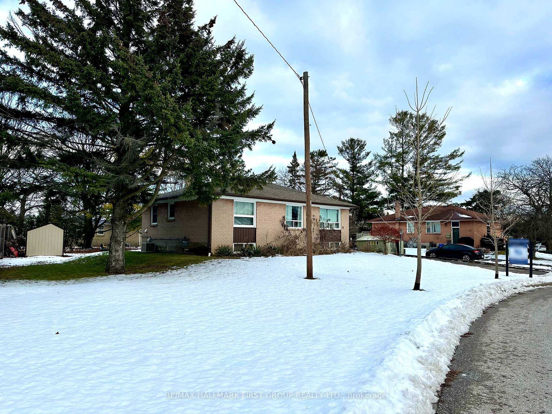 Photo 5 of 10 Heber Down Crescent, Whitby, Brooklin — HOMEH