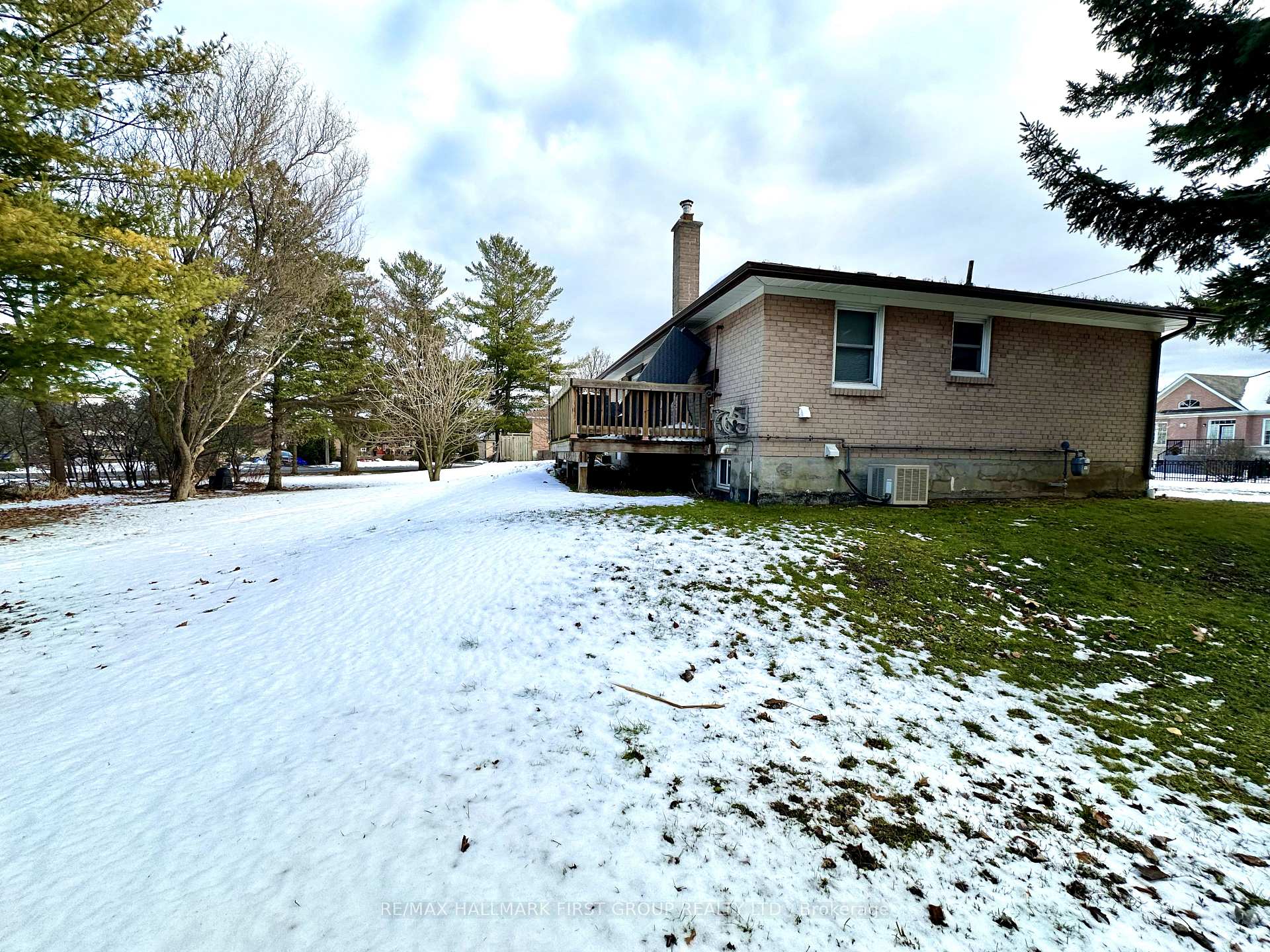Photo 7 of 10 Heber Down Crescent, Whitby, Brooklin — HOMEH