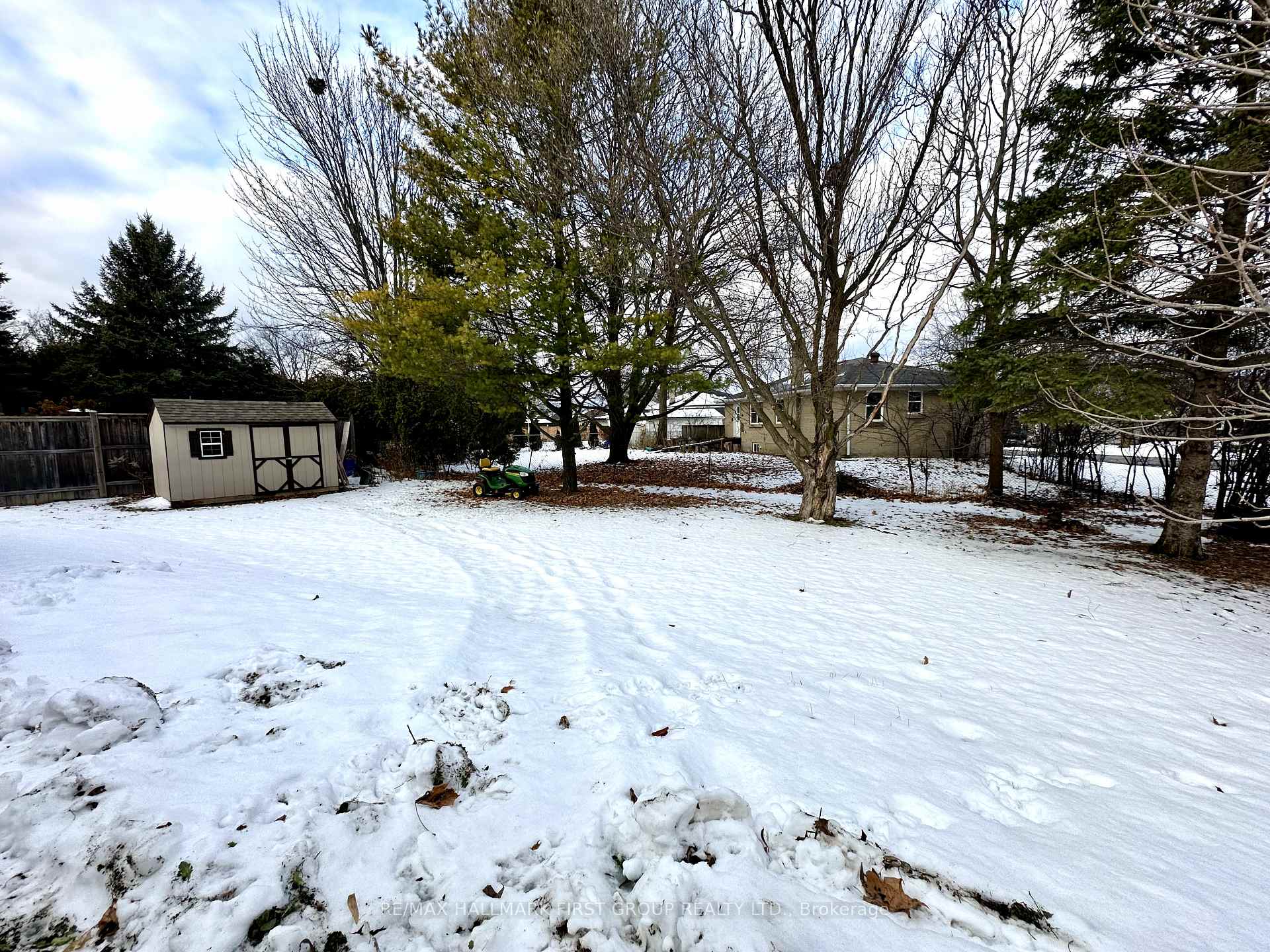 Photo 8 of 10 Heber Down Crescent, Whitby, Brooklin — HOMEH