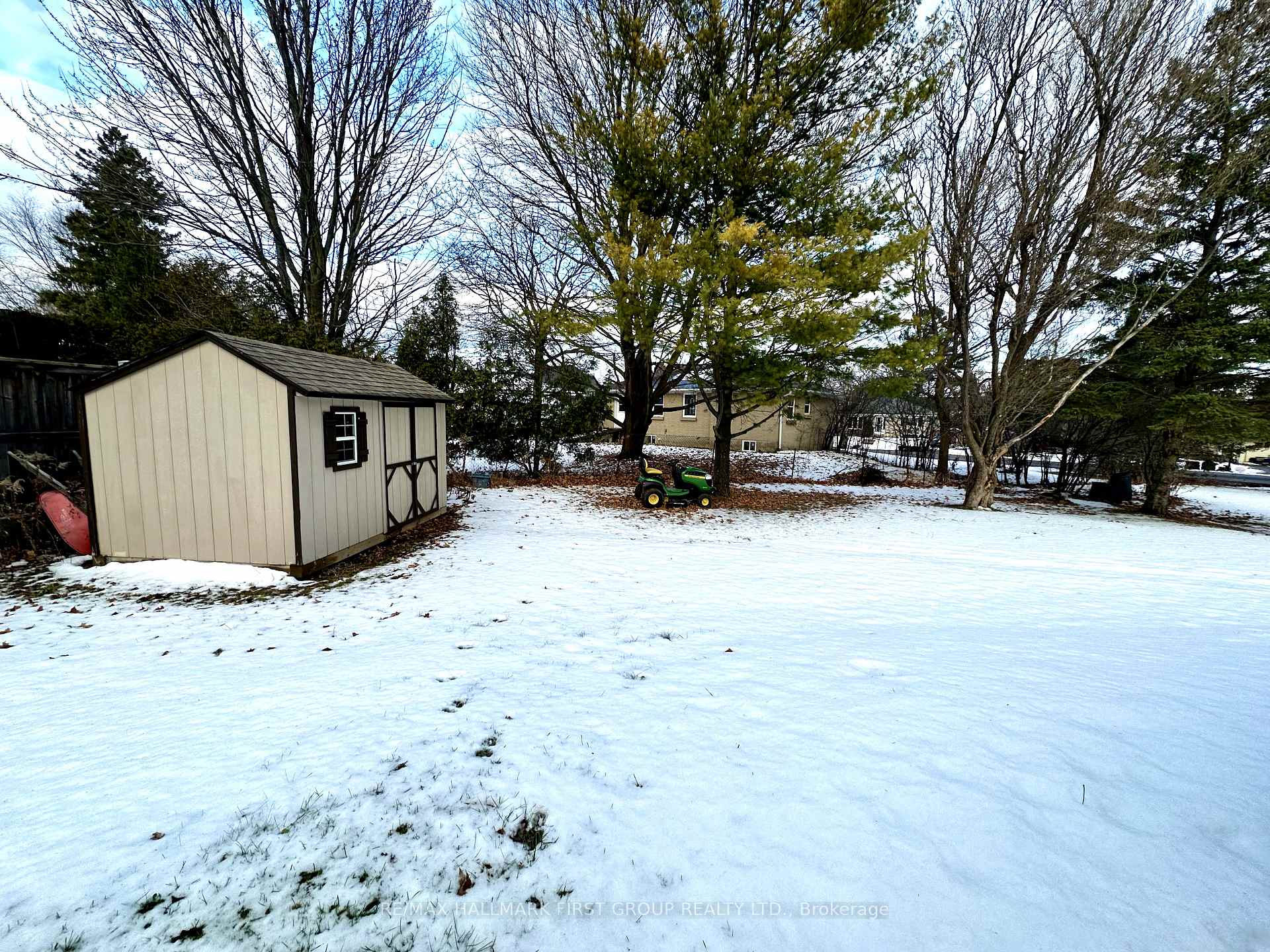 Photo 9 of 10 Heber Down Crescent, Whitby, Brooklin — HOMEH