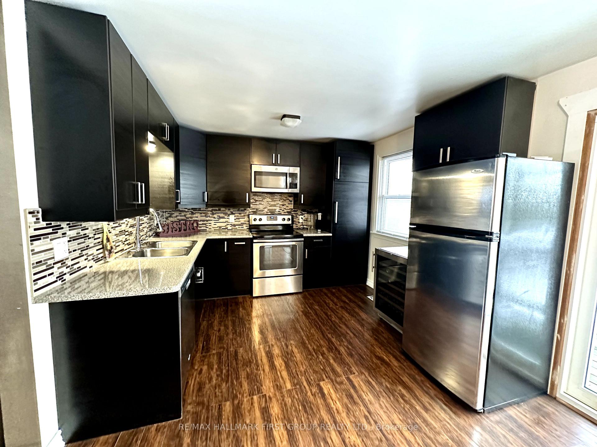 Photo 12 of 10 Heber Down Crescent, Whitby, Brooklin — HOMEH