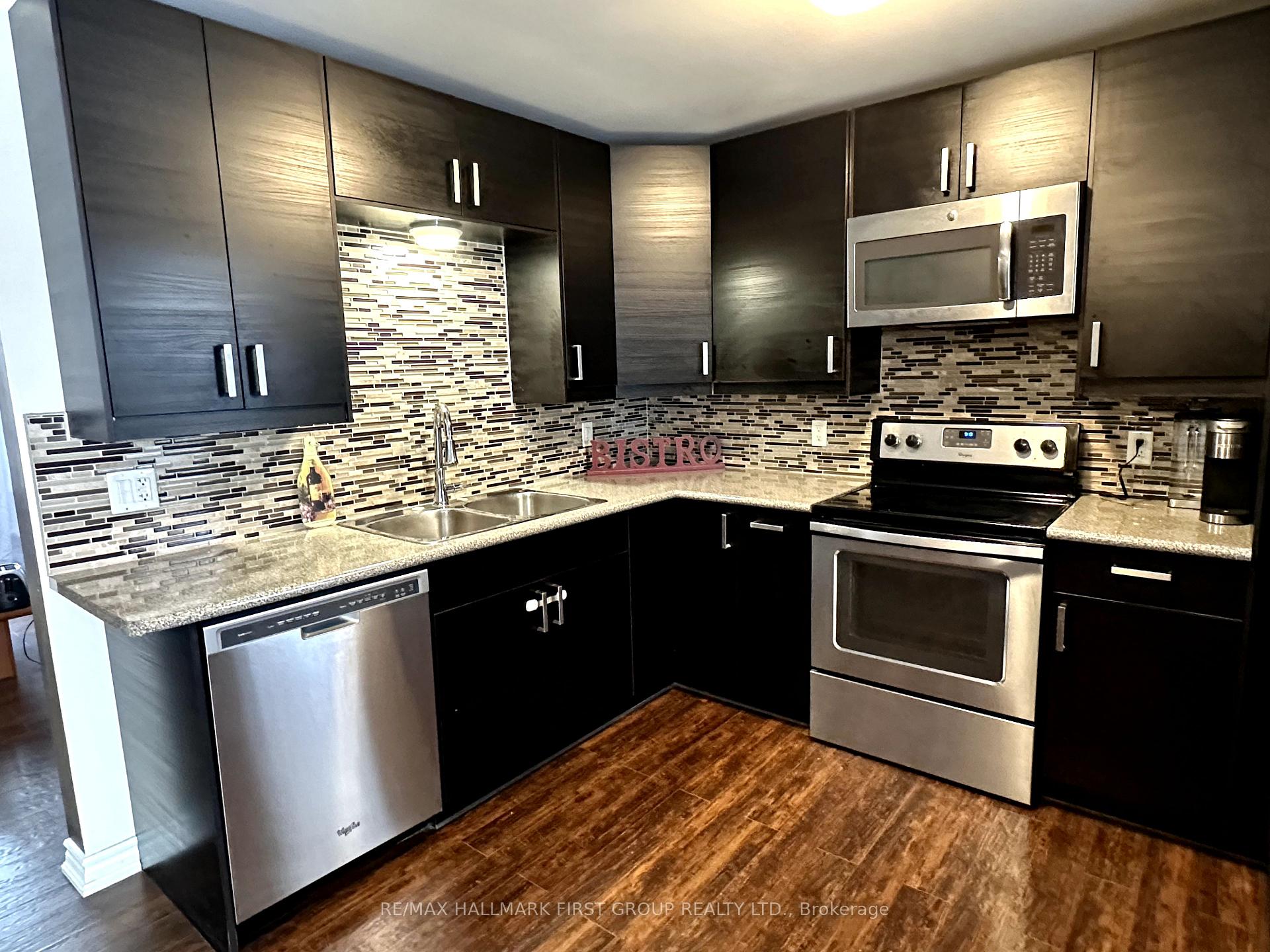 Photo 13 of 10 Heber Down Crescent, Whitby, Brooklin — HOMEH