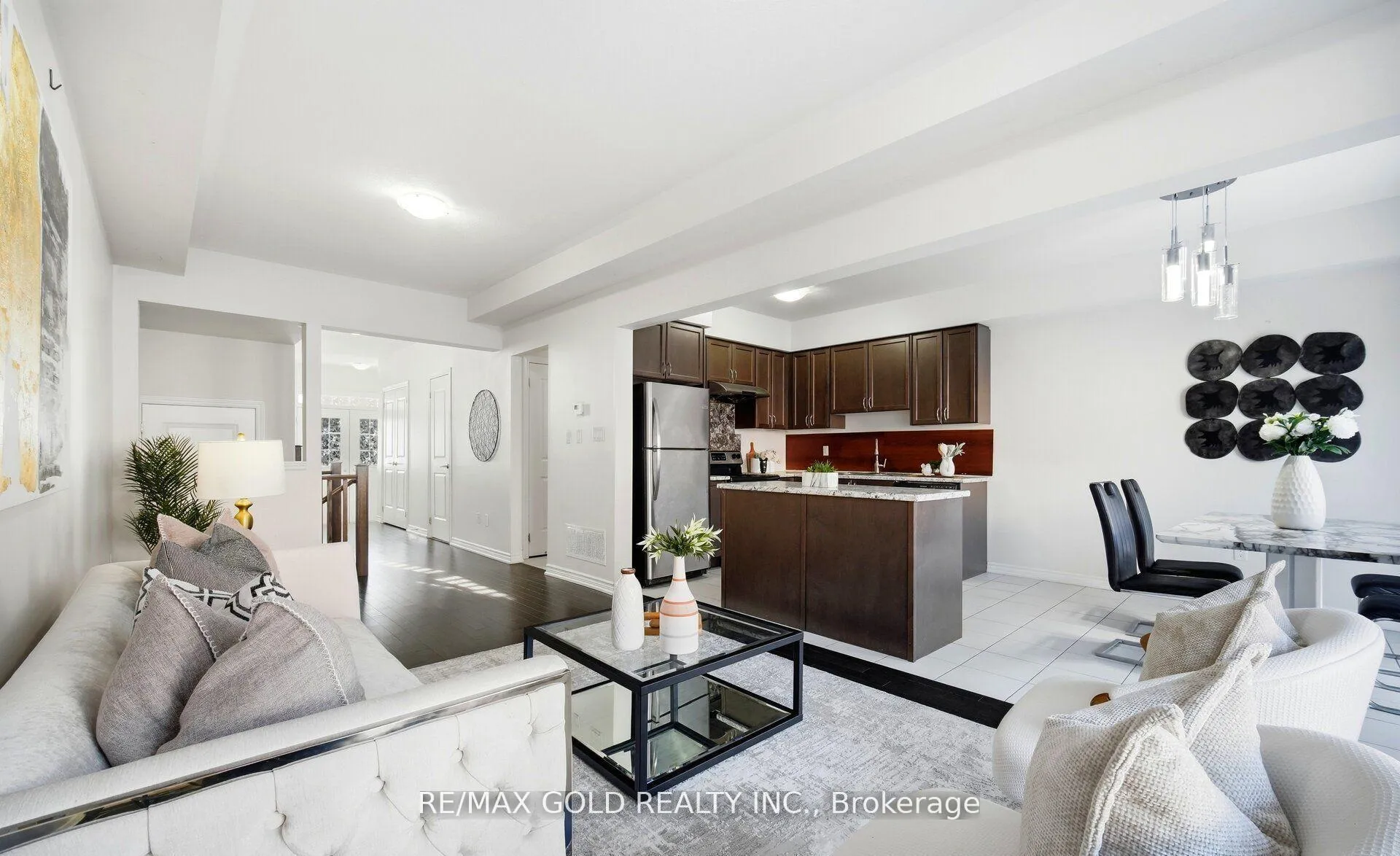 Photo 13 of 15 Hines Street, Brampton, Northwest Brampton — HOMEH