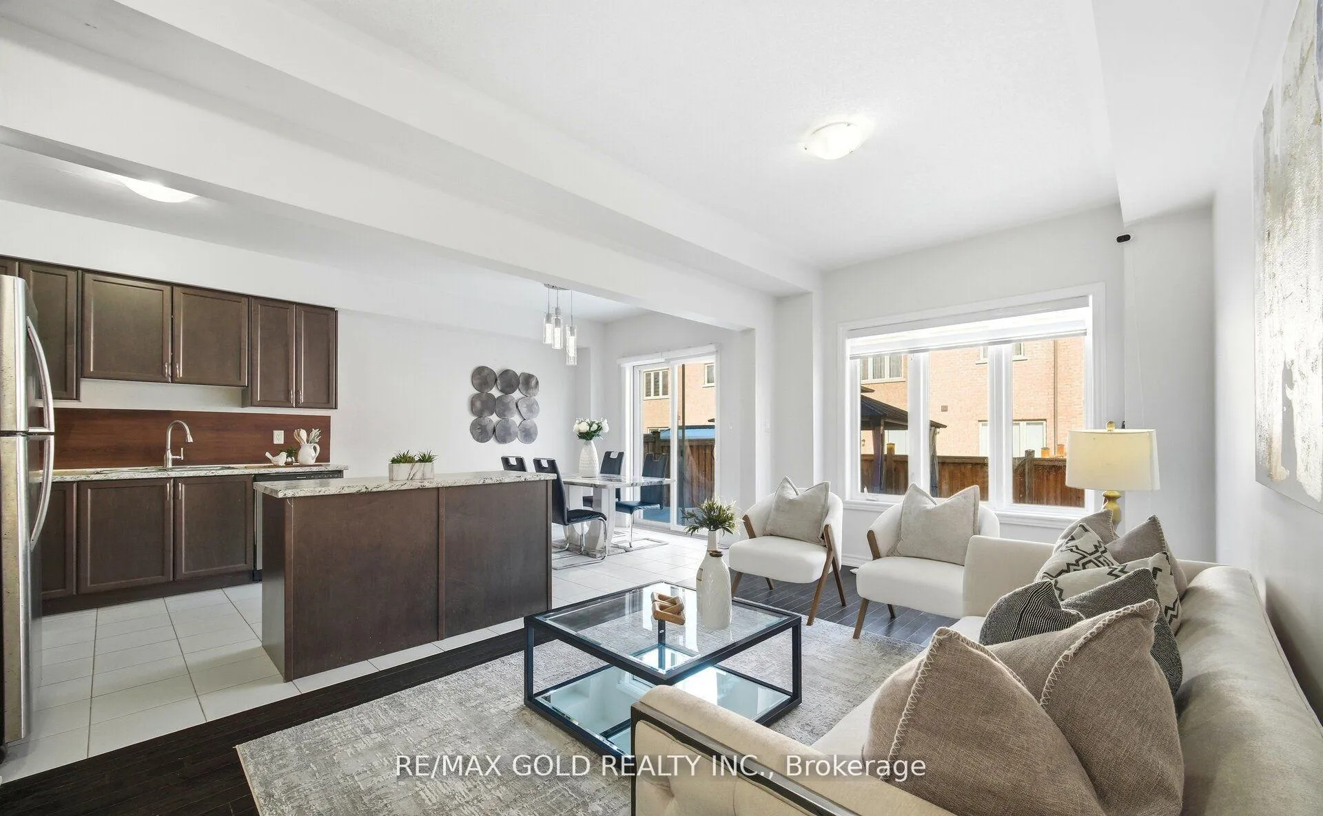 Photo 14 of 15 Hines Street, Brampton, Northwest Brampton — HOMEH