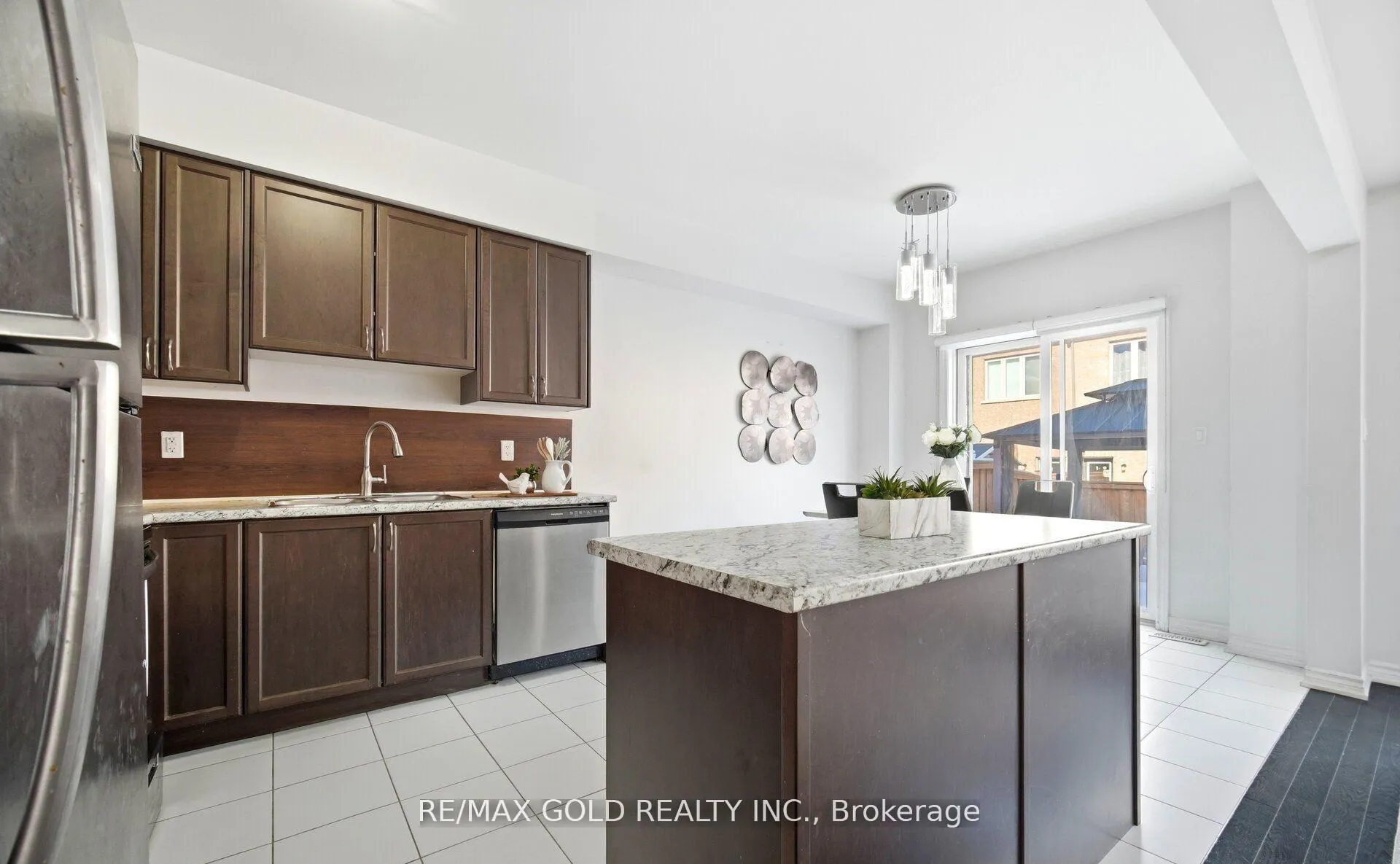 Photo 16 of 15 Hines Street, Brampton, Northwest Brampton — HOMEH