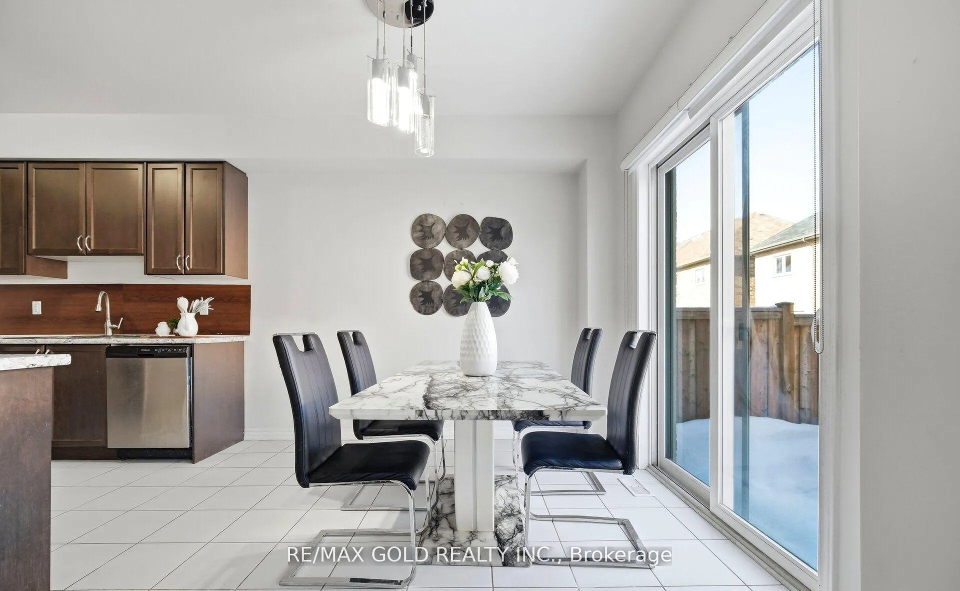 Photo 22 of 15 Hines Street, Brampton, Northwest Brampton — HOMEH