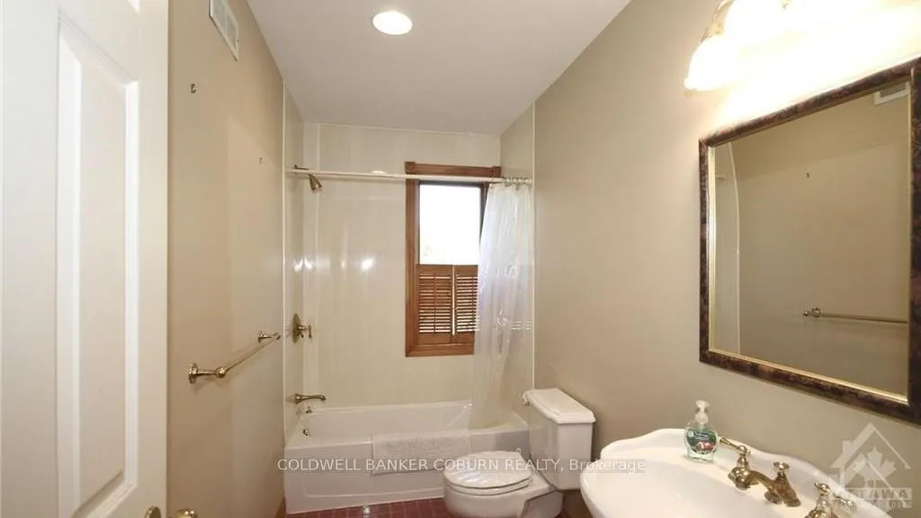 Photo 4 of 9601 Hall Road, Augusta, Augusta Twp — HOMEH