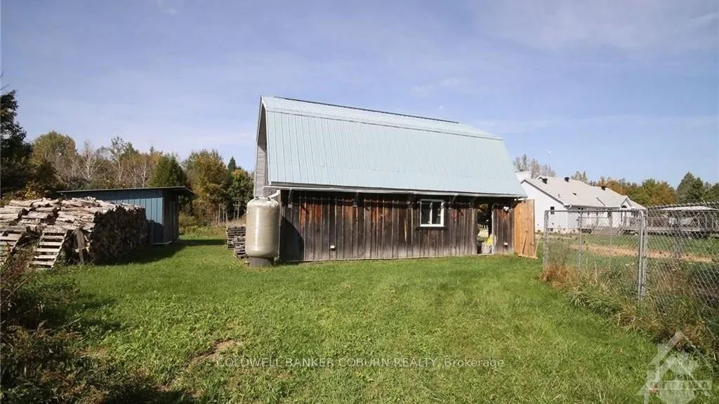 Photo 5 of 9601 Hall Road, Augusta, Augusta Twp — HOMEH
