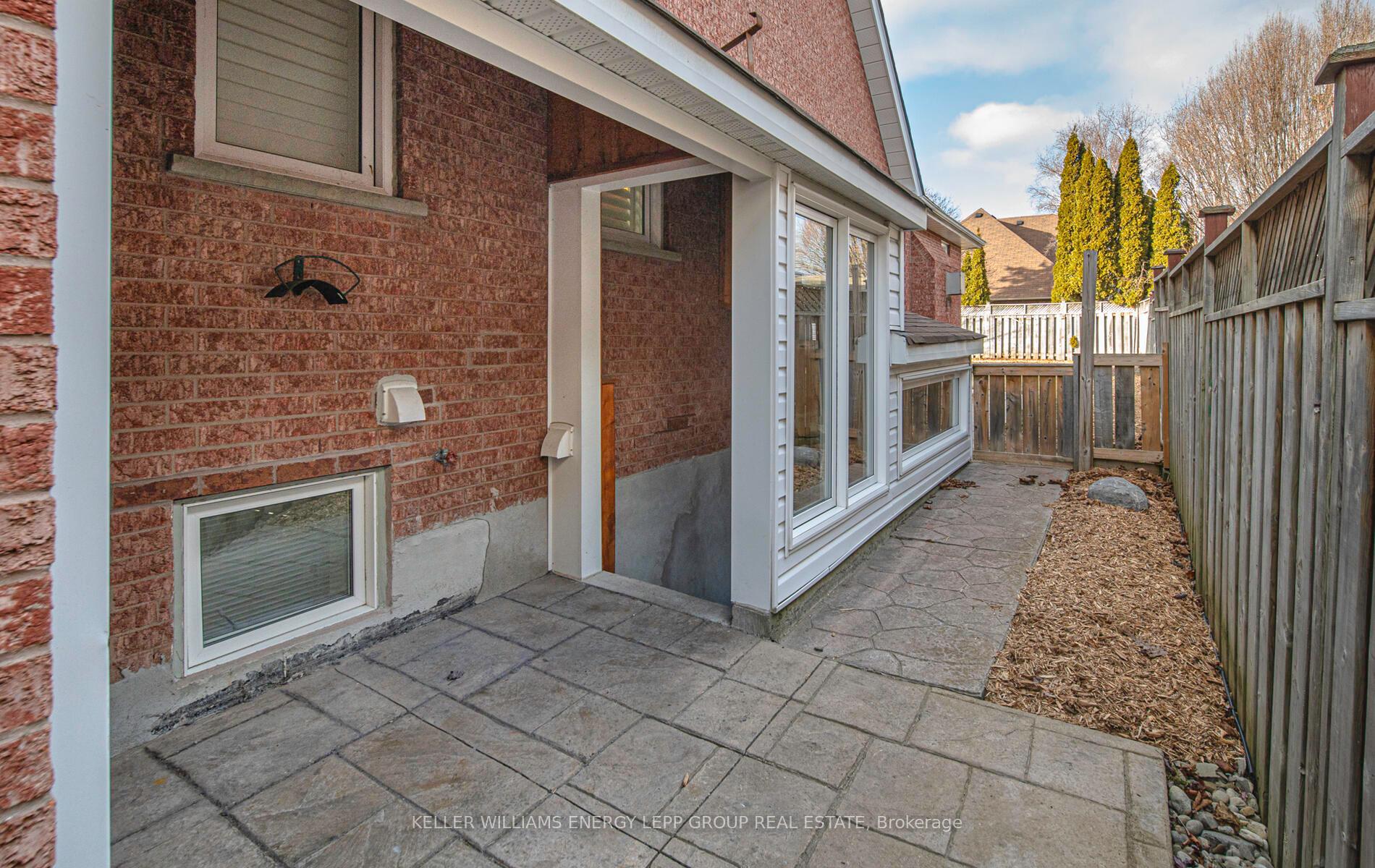 Photo 33 of 57 Patrick Drive, Whitby, Pringle Creek — HOMEH